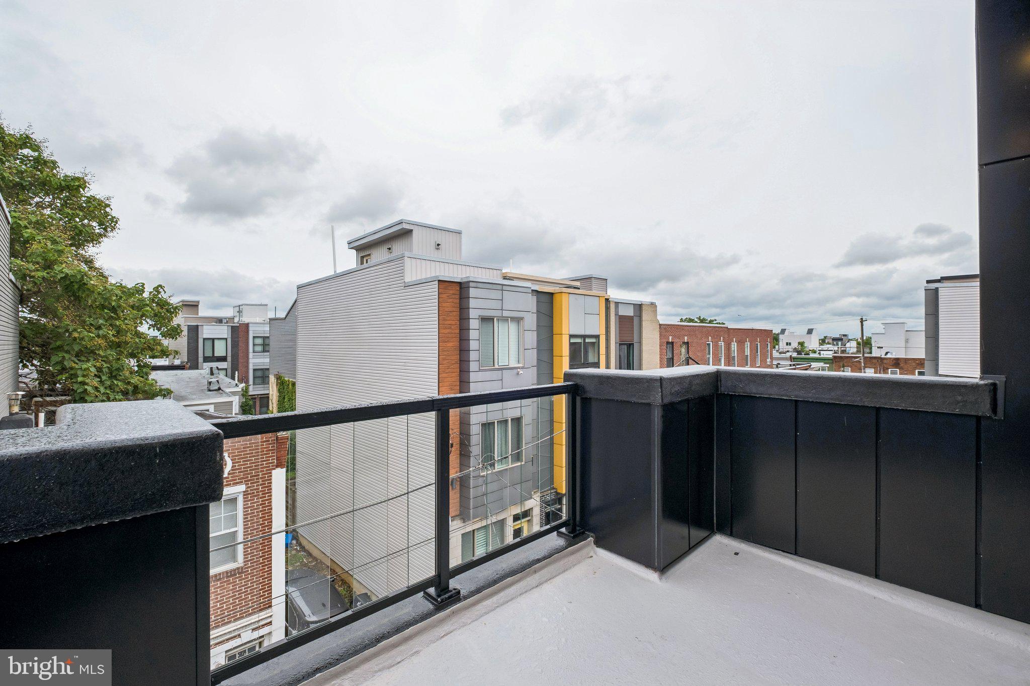 POINT BREEZE - Residential