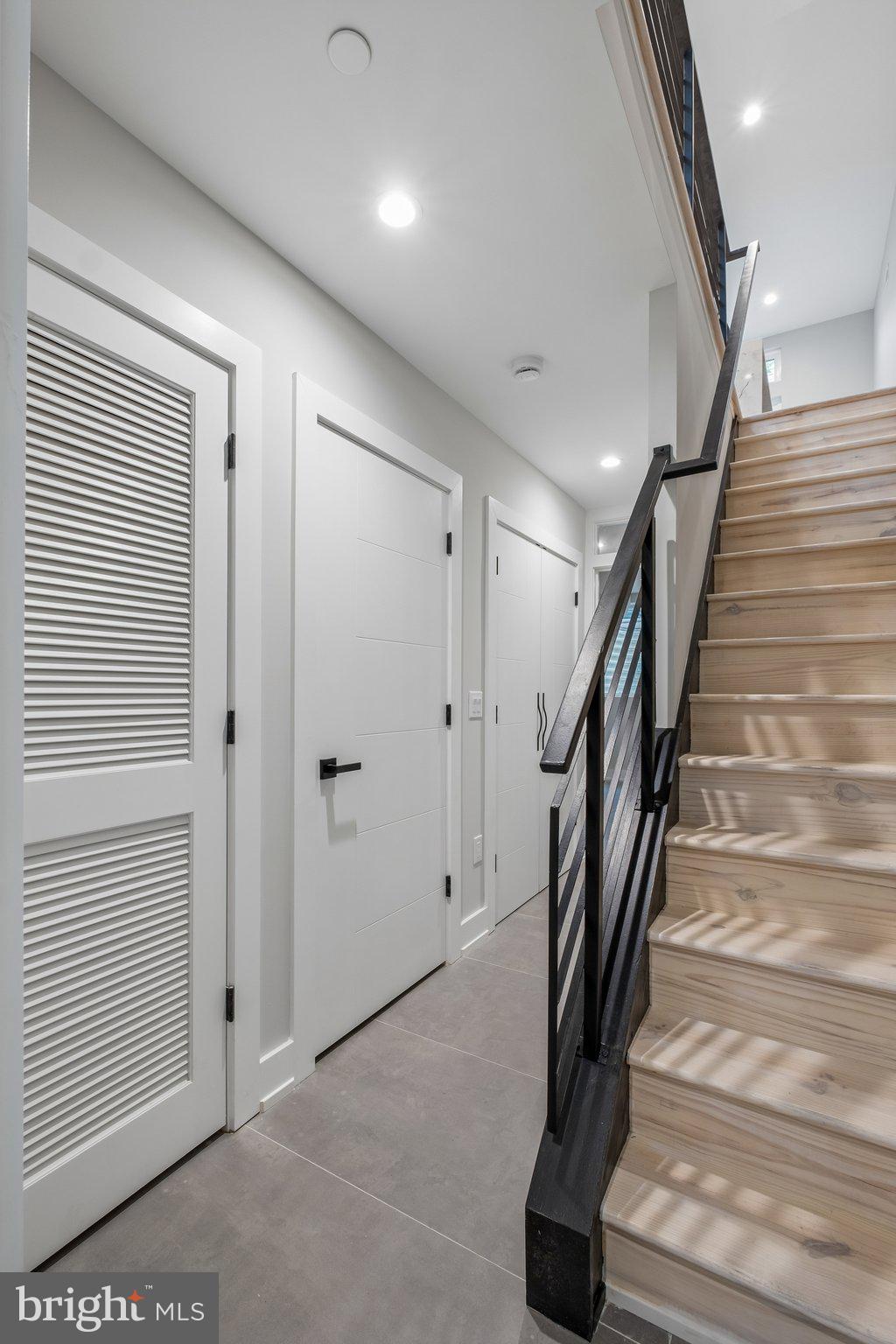 POINT BREEZE - Residential