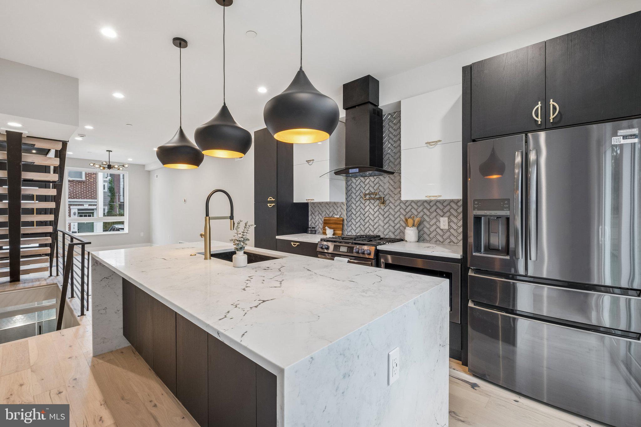 POINT BREEZE - Residential