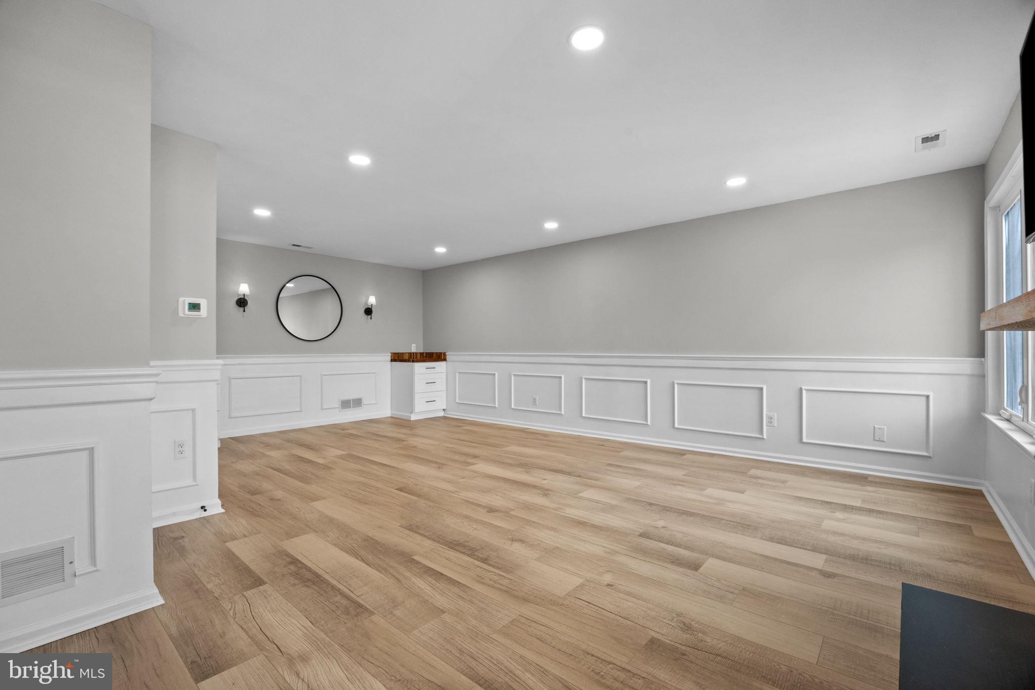 CRESTWOOD CONDO - Residential Lease