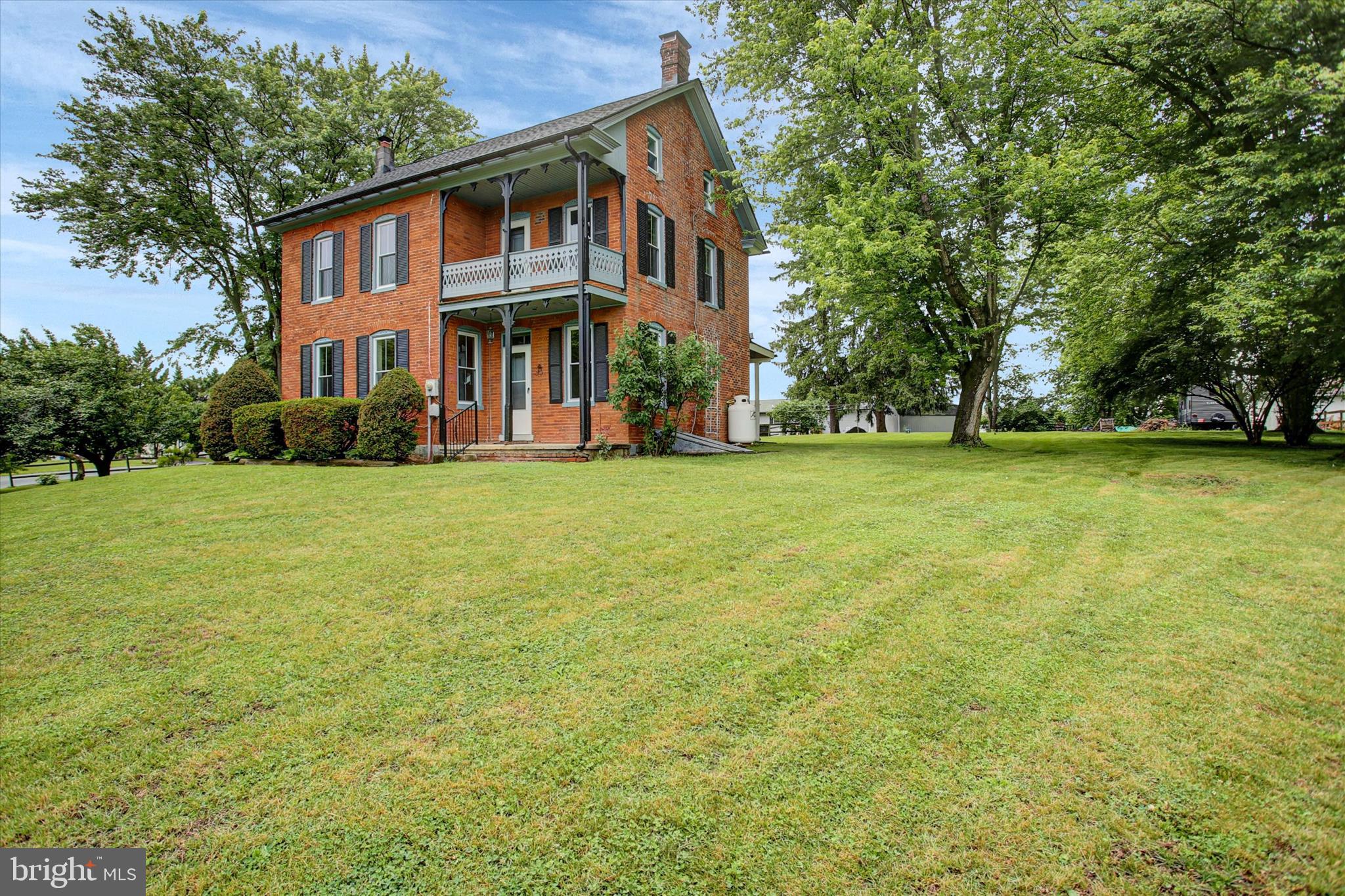 BROOKSIDE - Residential