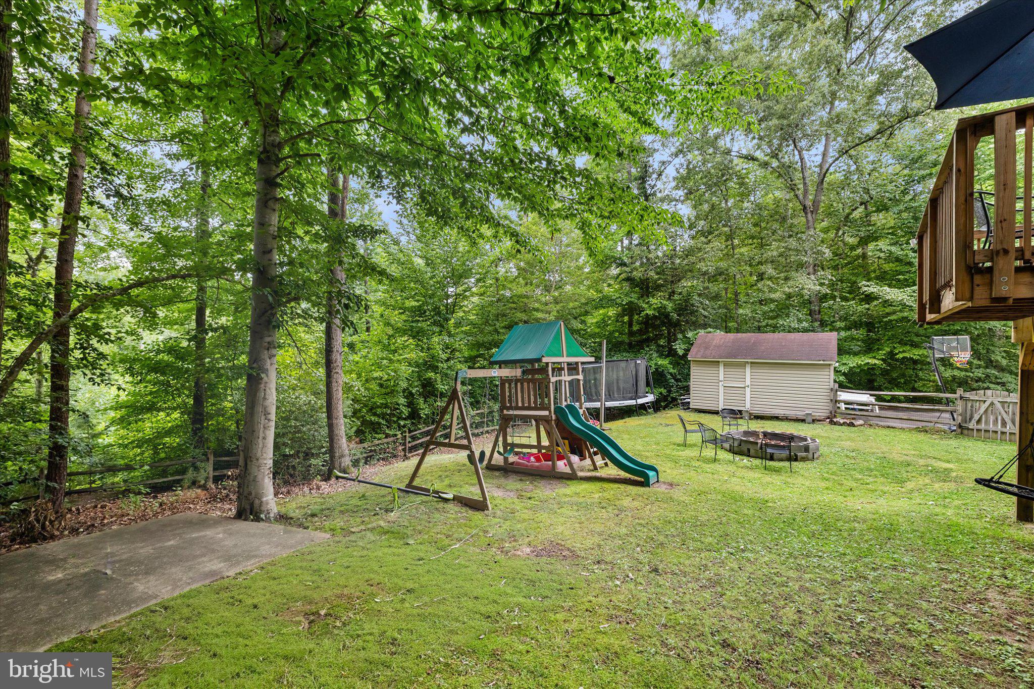 PRESIDENTIAL LAKES - Residential