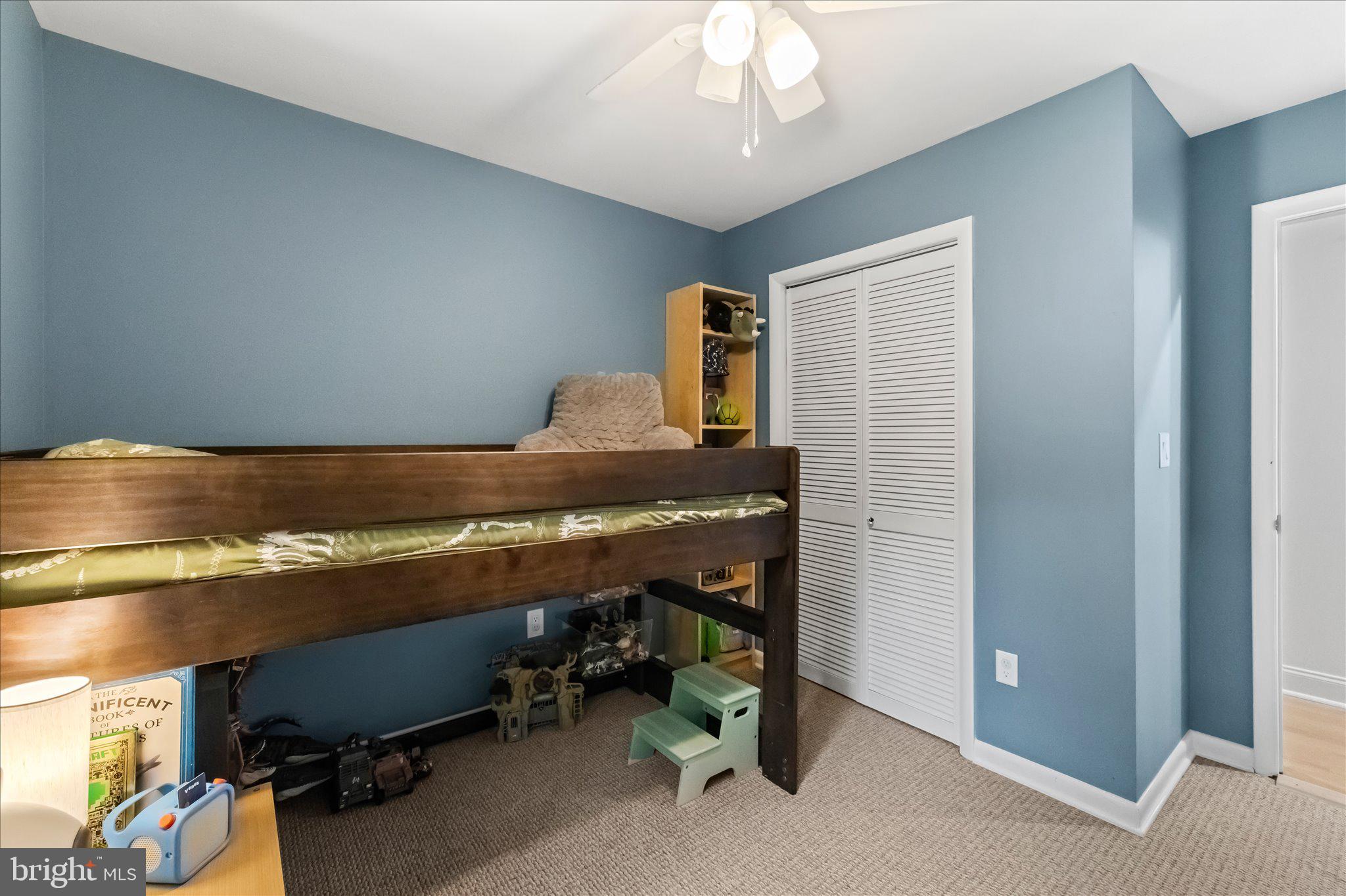 PRESIDENTIAL LAKES - Residential