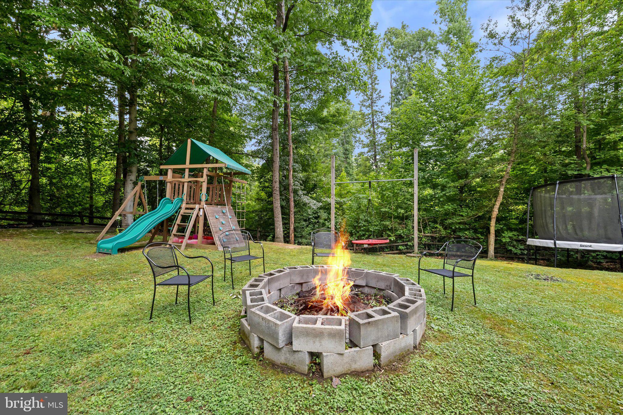 PRESIDENTIAL LAKES - Residential