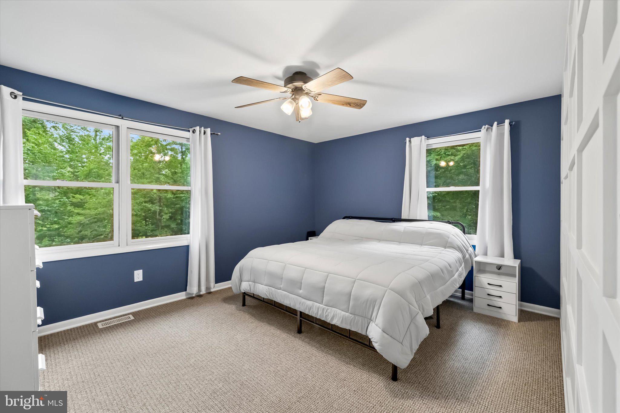 PRESIDENTIAL LAKES - Residential