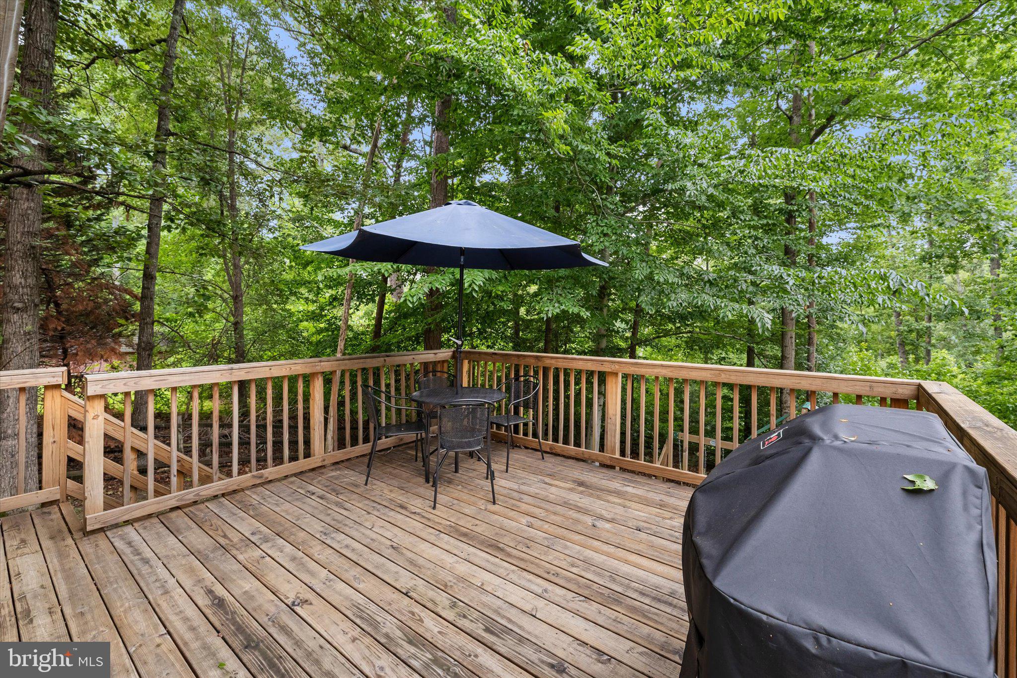PRESIDENTIAL LAKES - Residential
