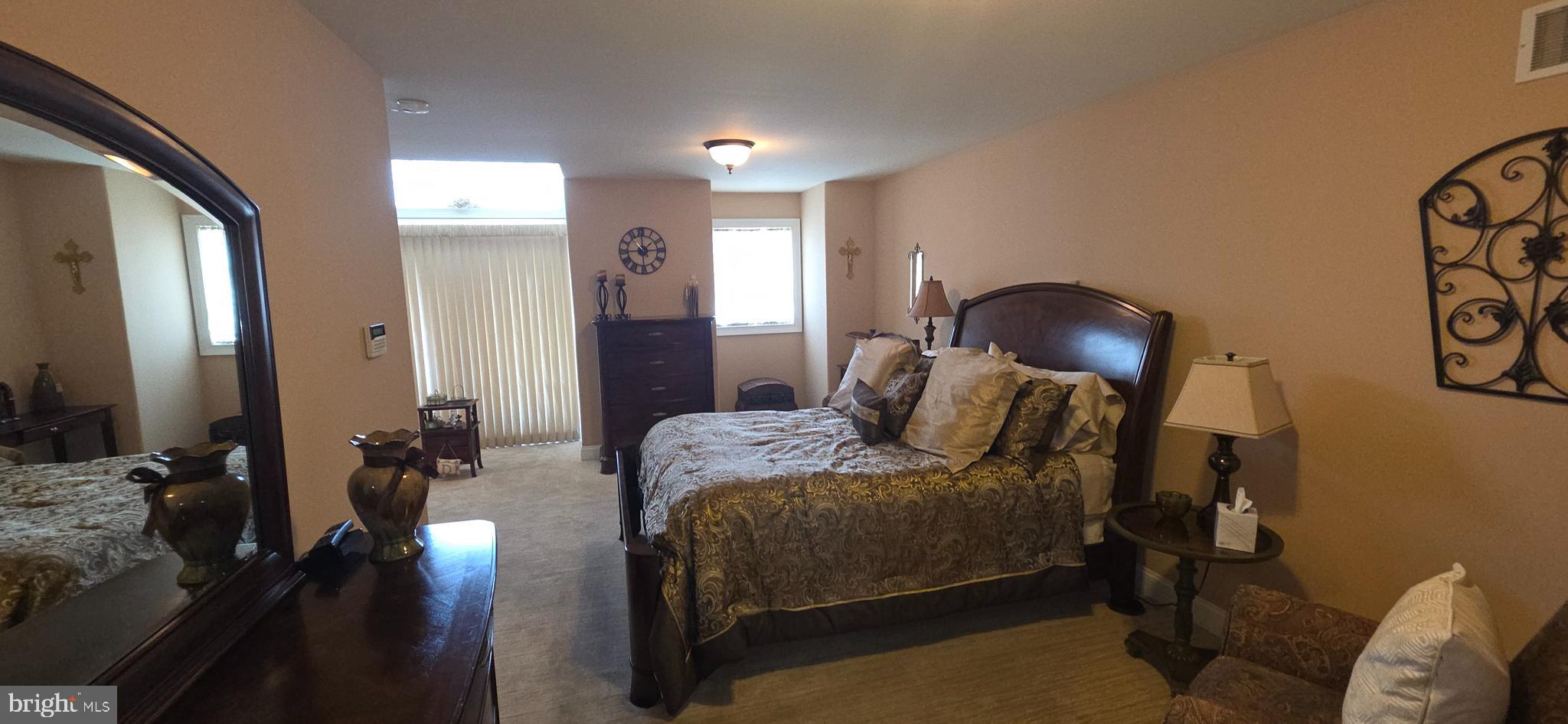 GIRARD ESTATES - Residential