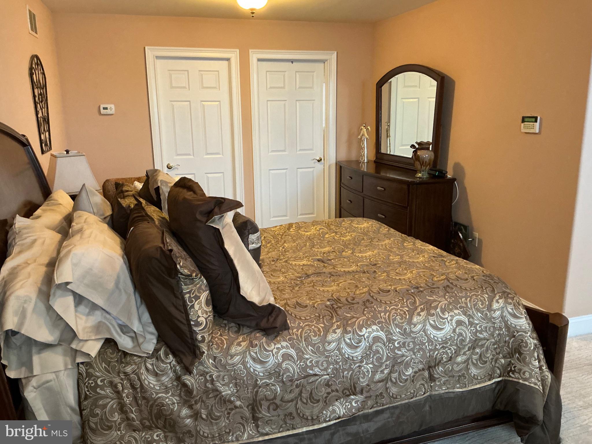 GIRARD ESTATES - Residential