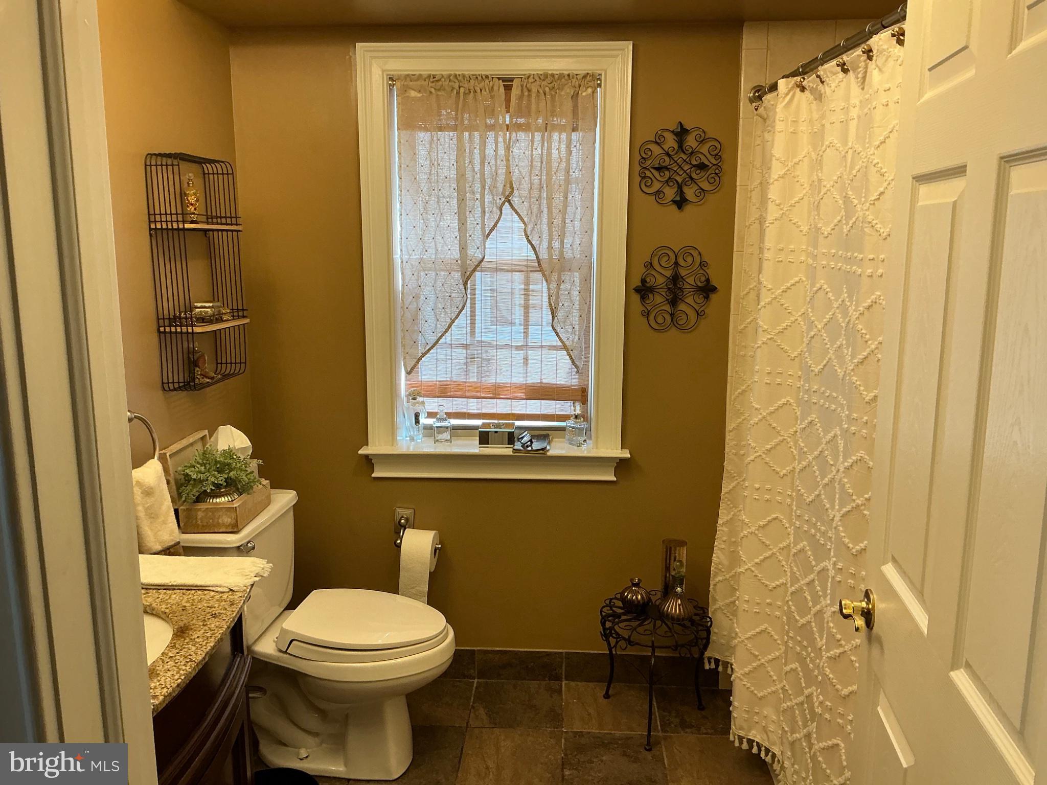 GIRARD ESTATES - Residential