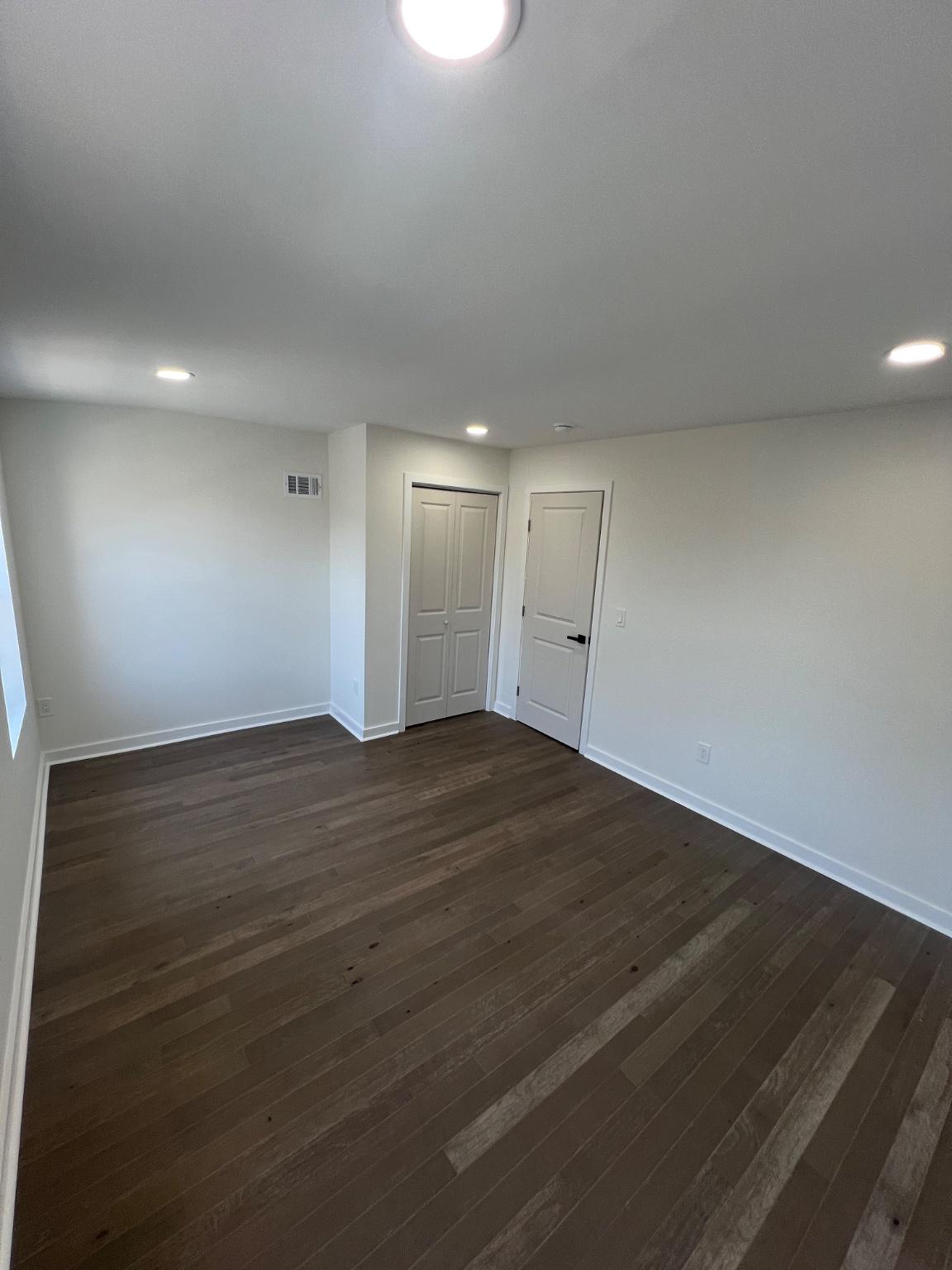 KENSINGTON - Residential