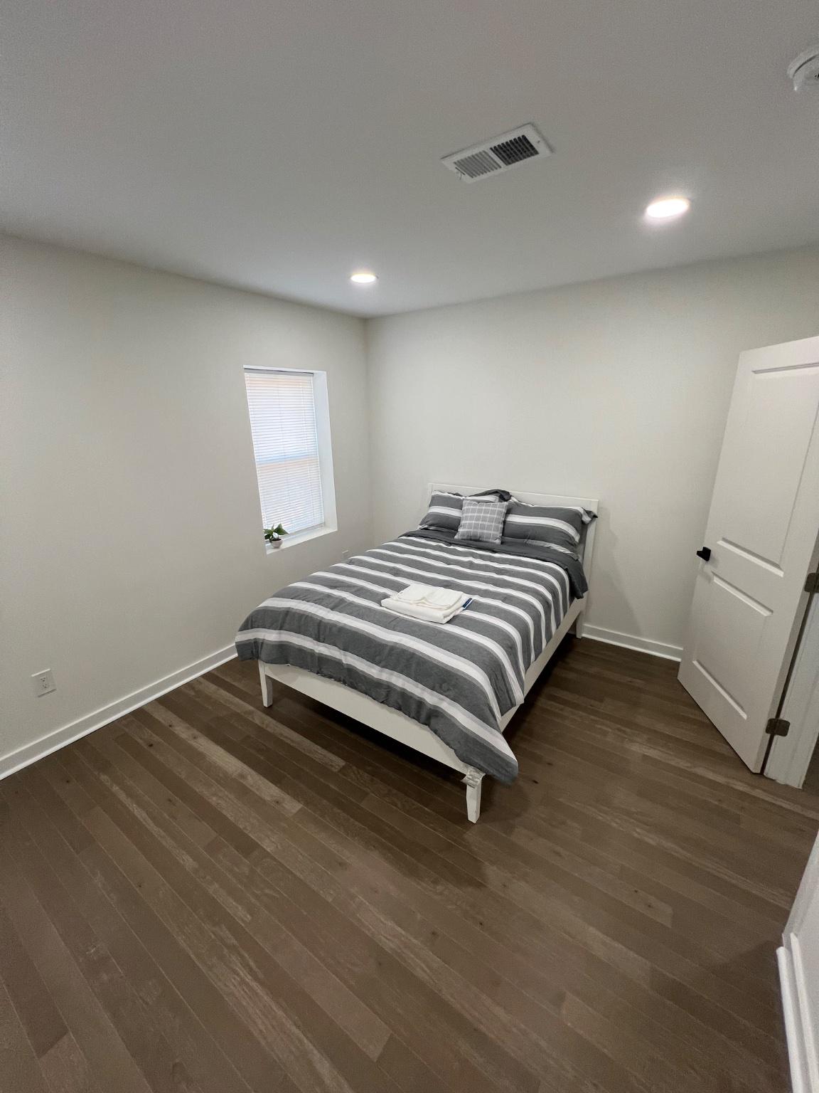 KENSINGTON - Residential
