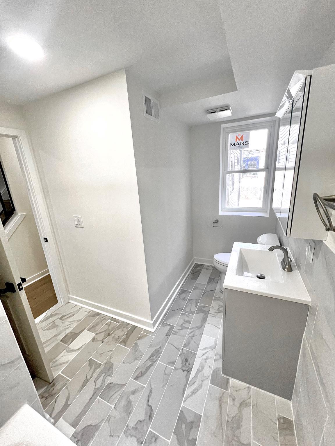 KENSINGTON - Residential