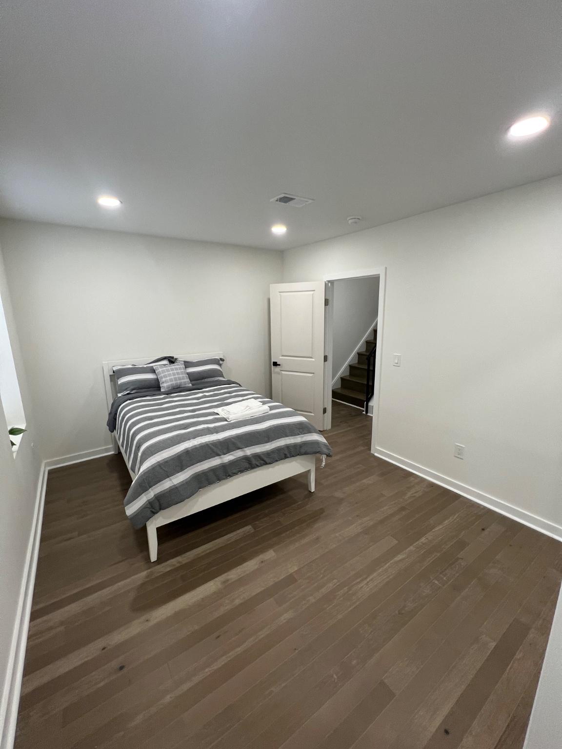 KENSINGTON - Residential