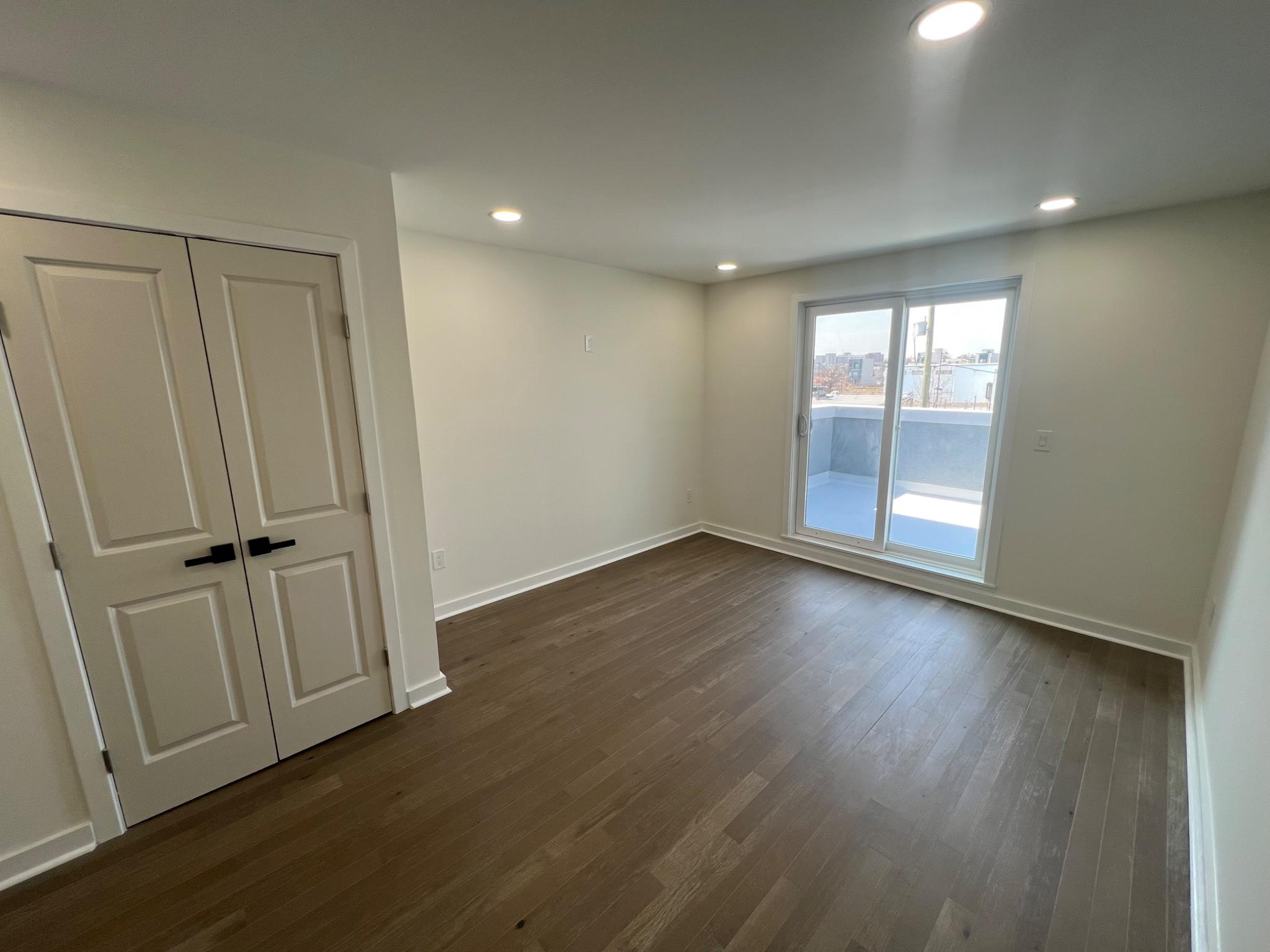 KENSINGTON - Residential