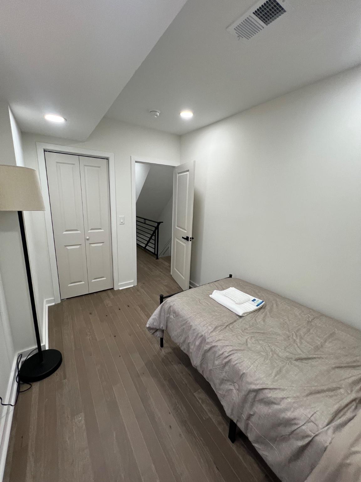 KENSINGTON - Residential