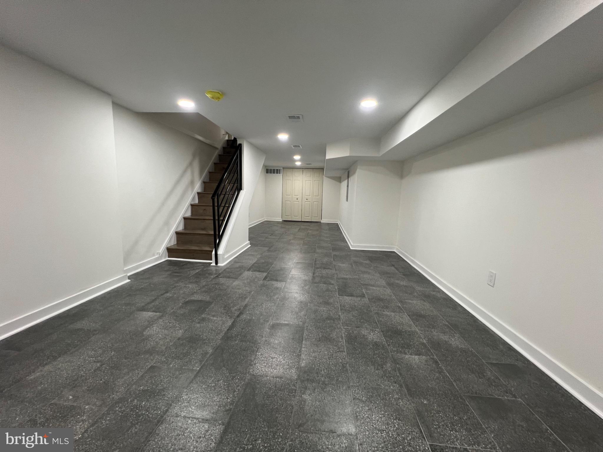 KENSINGTON - Residential