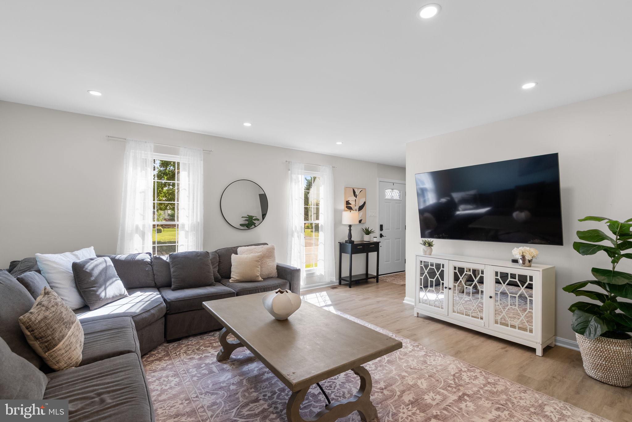 HALLOWELL - Residential