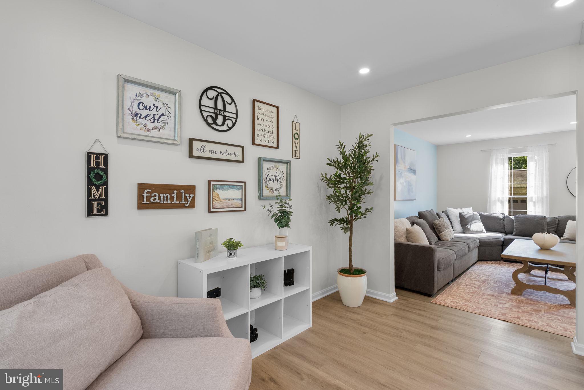 HALLOWELL - Residential