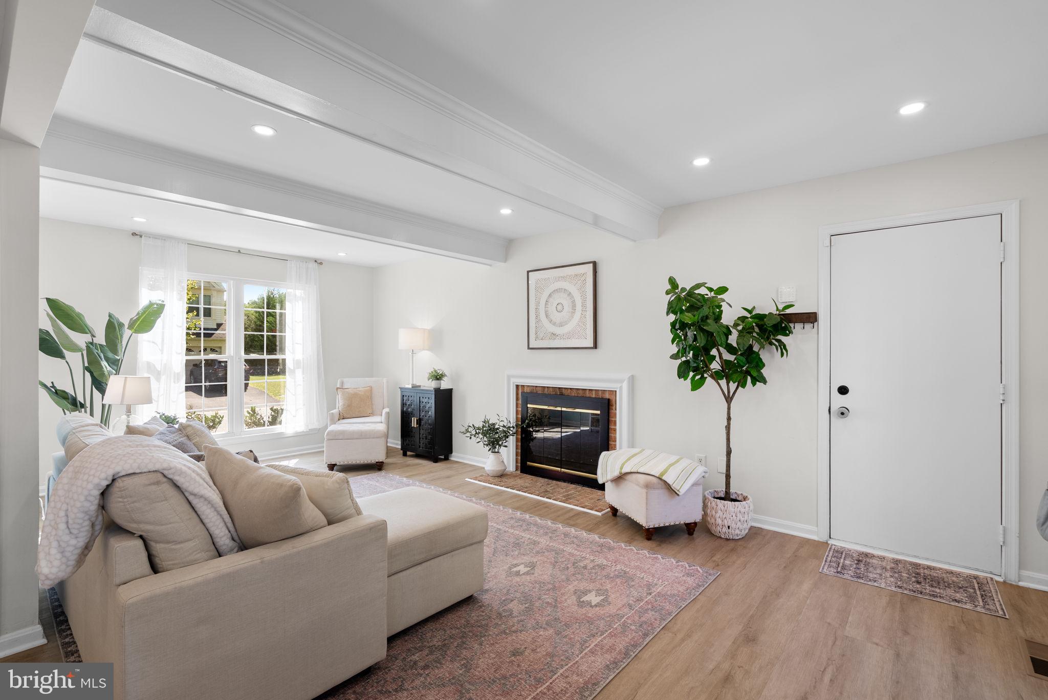HALLOWELL - Residential