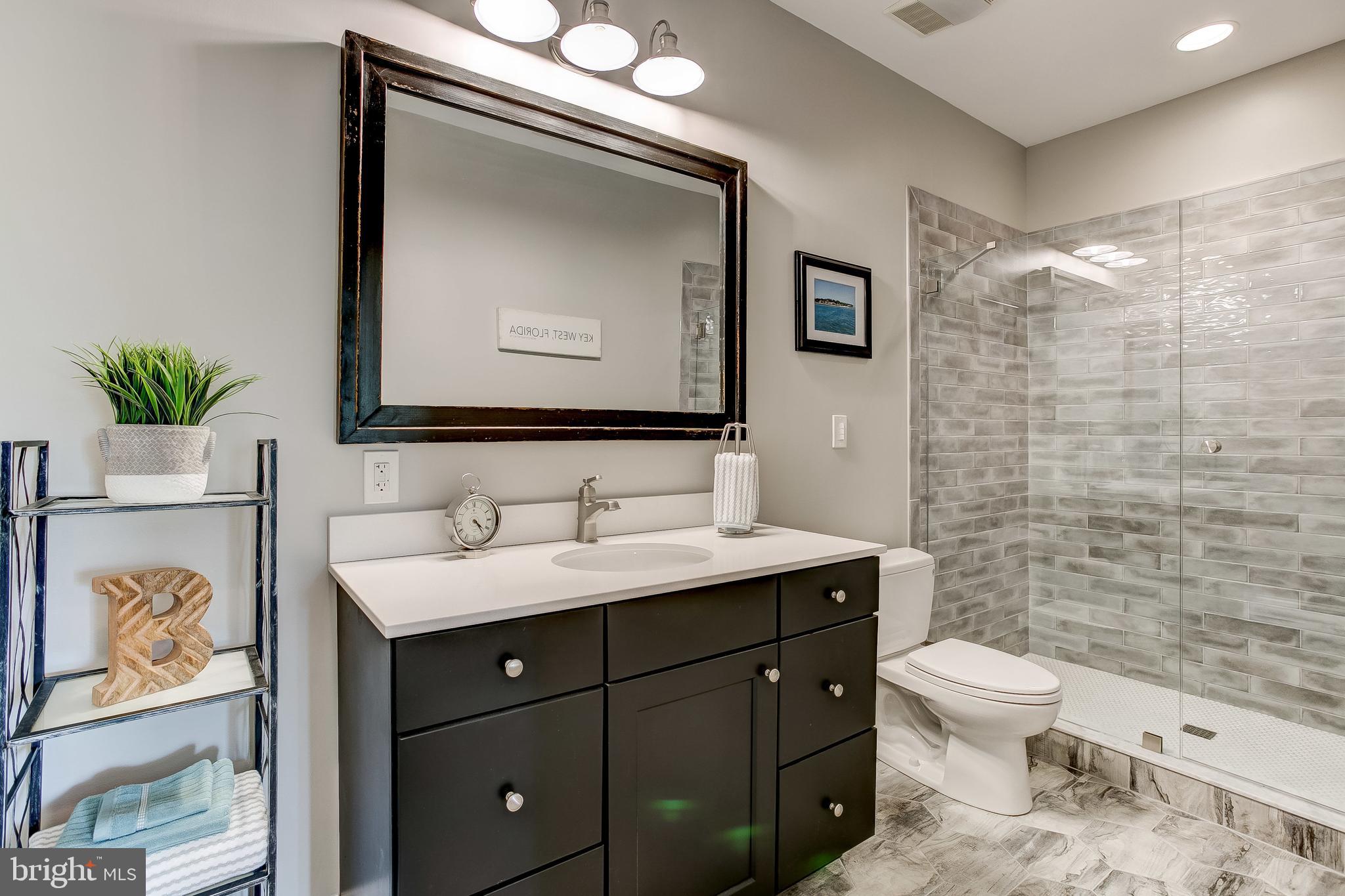 BOWLEYS QUARTERS - Residential