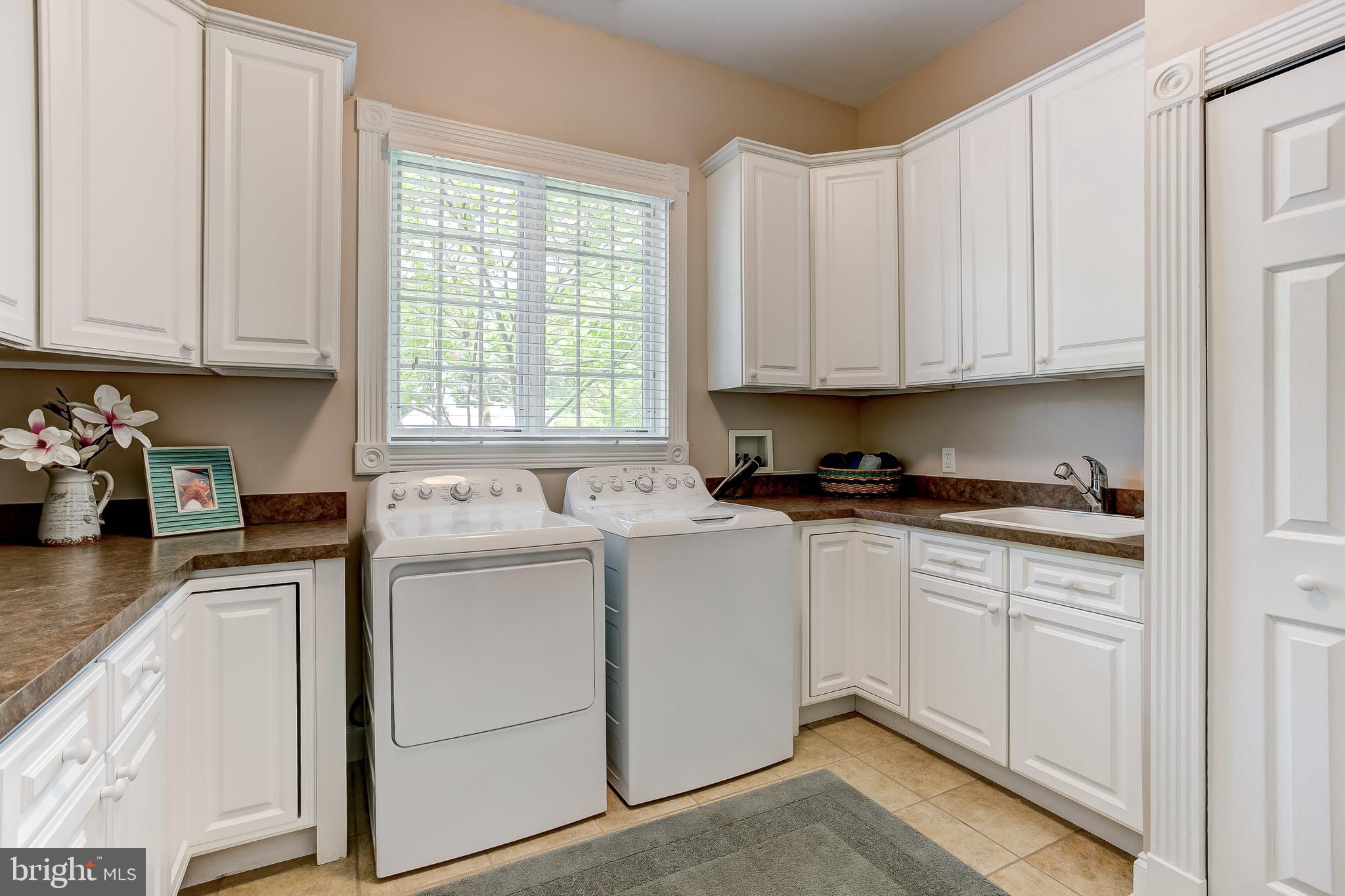 BOWLEYS QUARTERS - Residential
