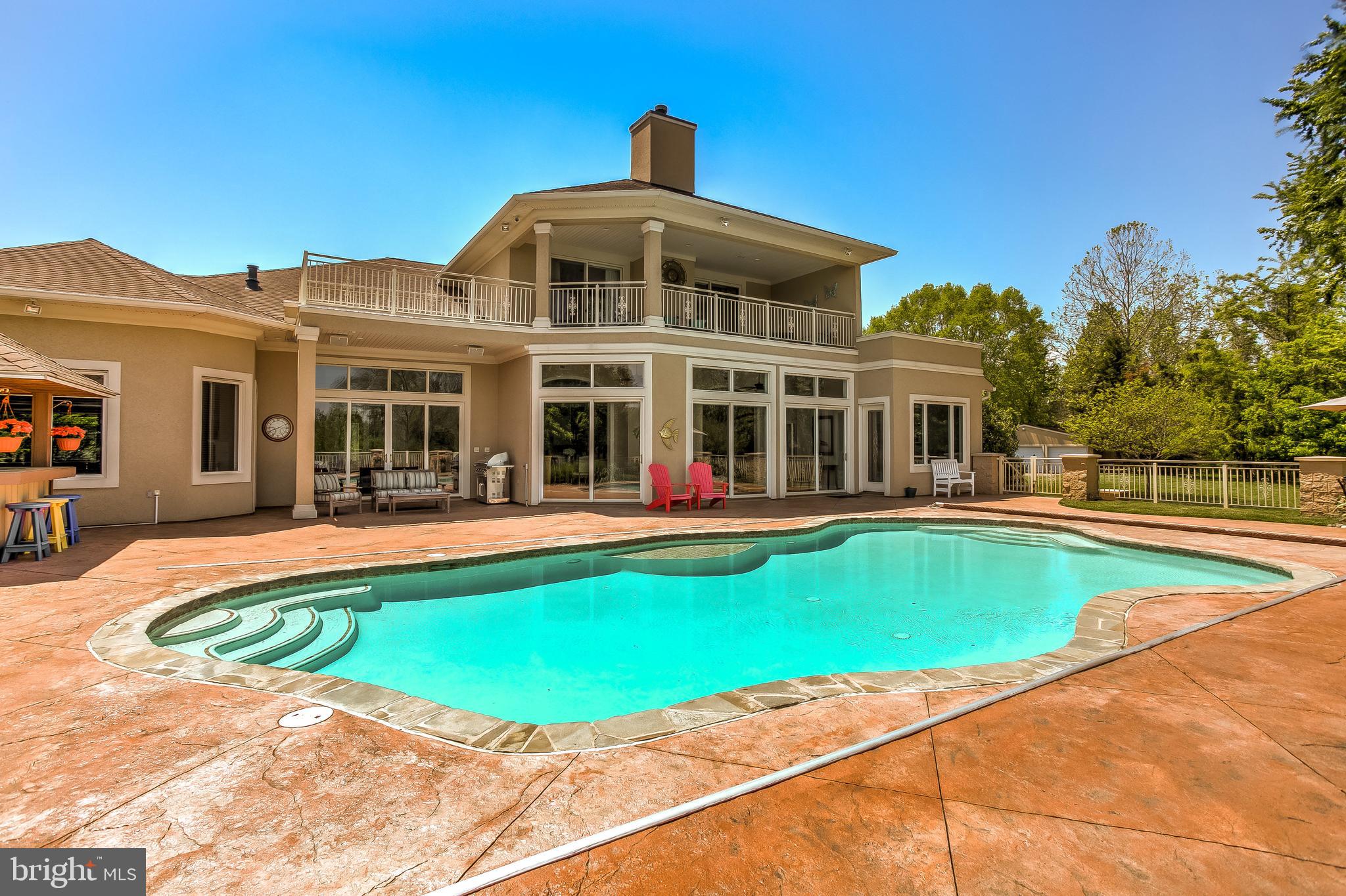 BOWLEYS QUARTERS - Residential