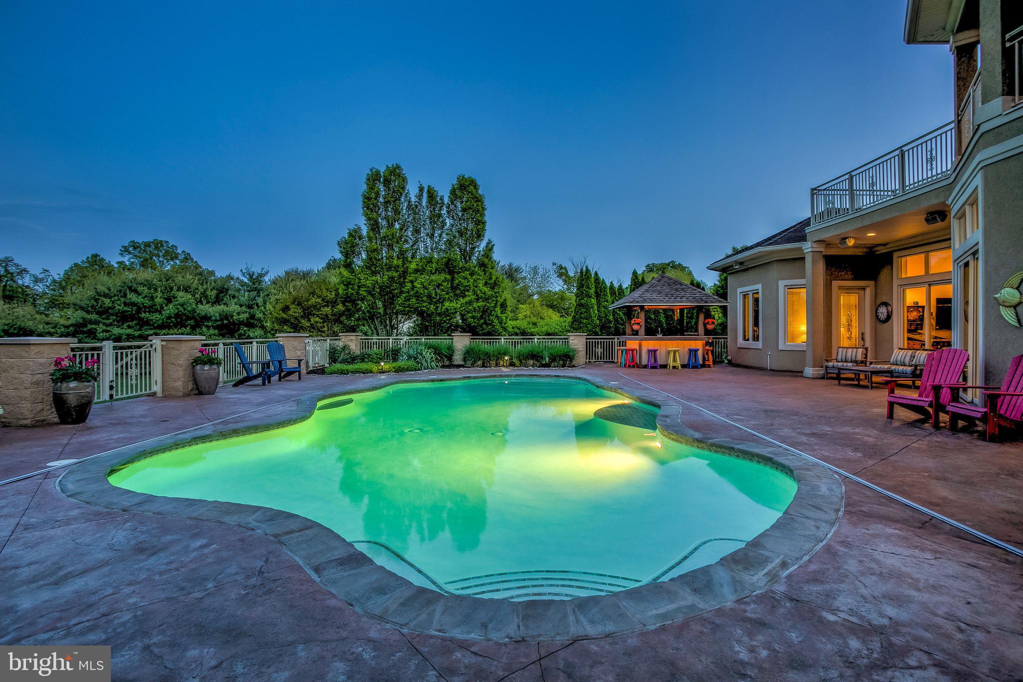 BOWLEYS QUARTERS - Residential