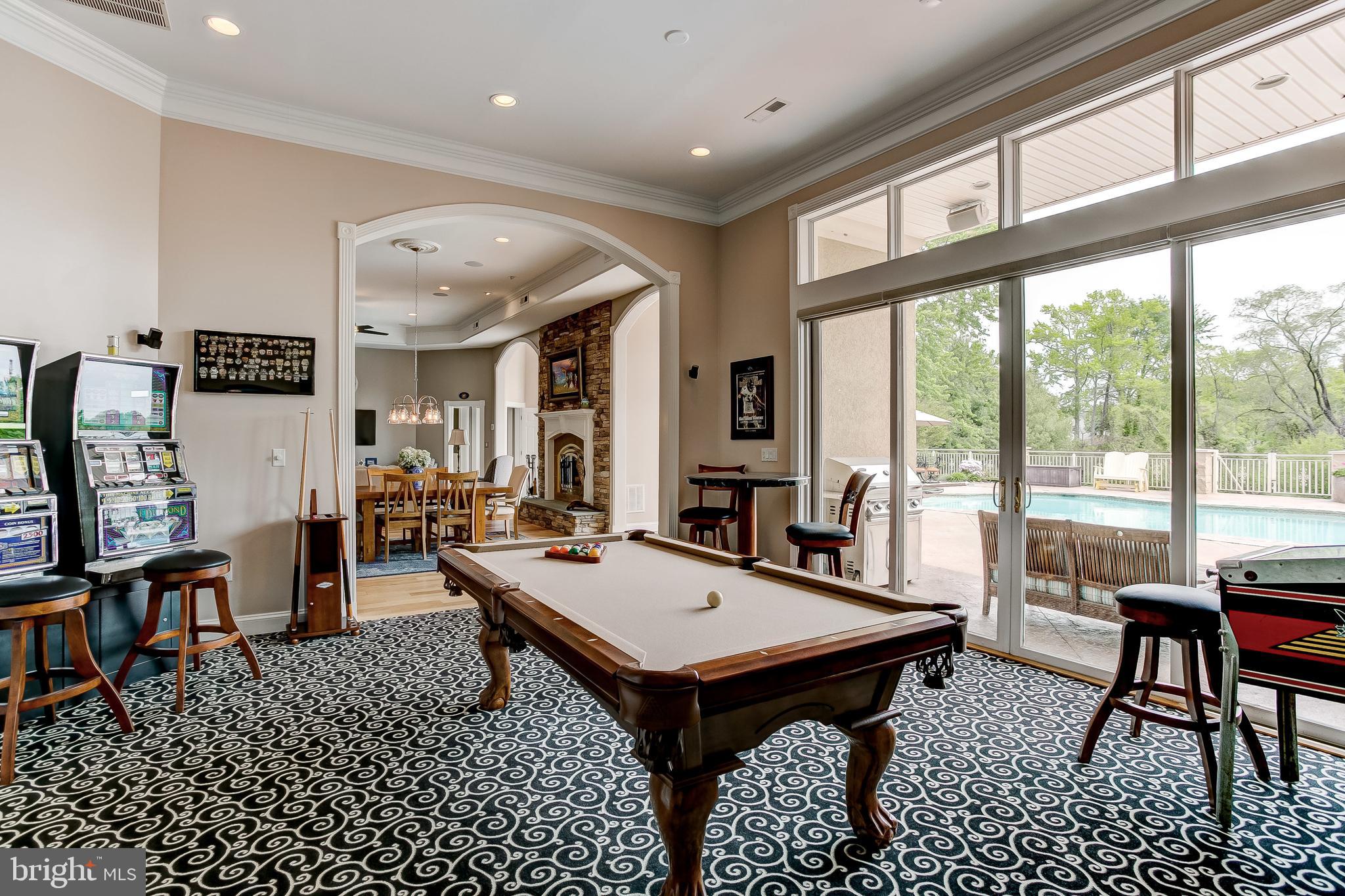 BOWLEYS QUARTERS - Residential