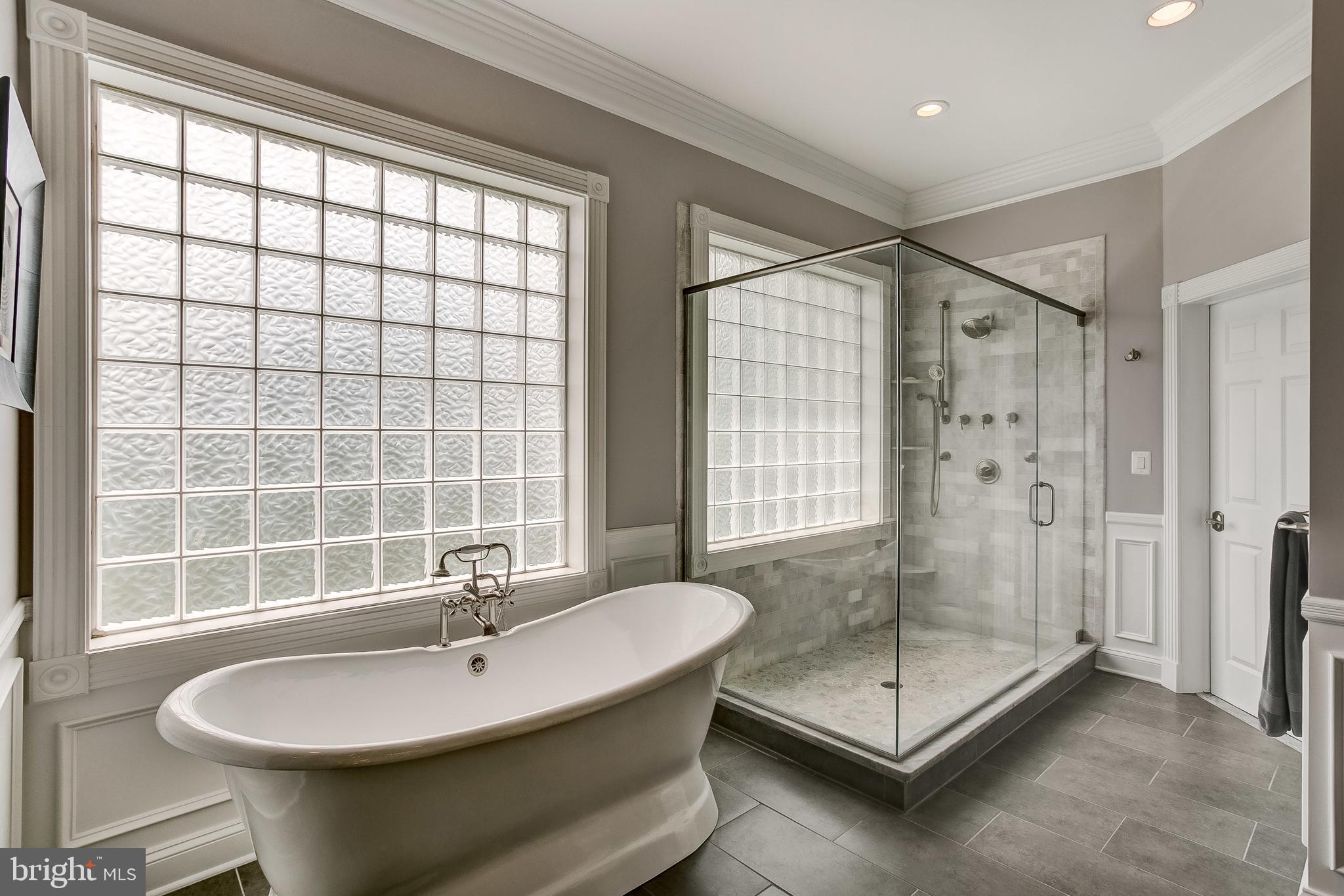 BOWLEYS QUARTERS - Residential