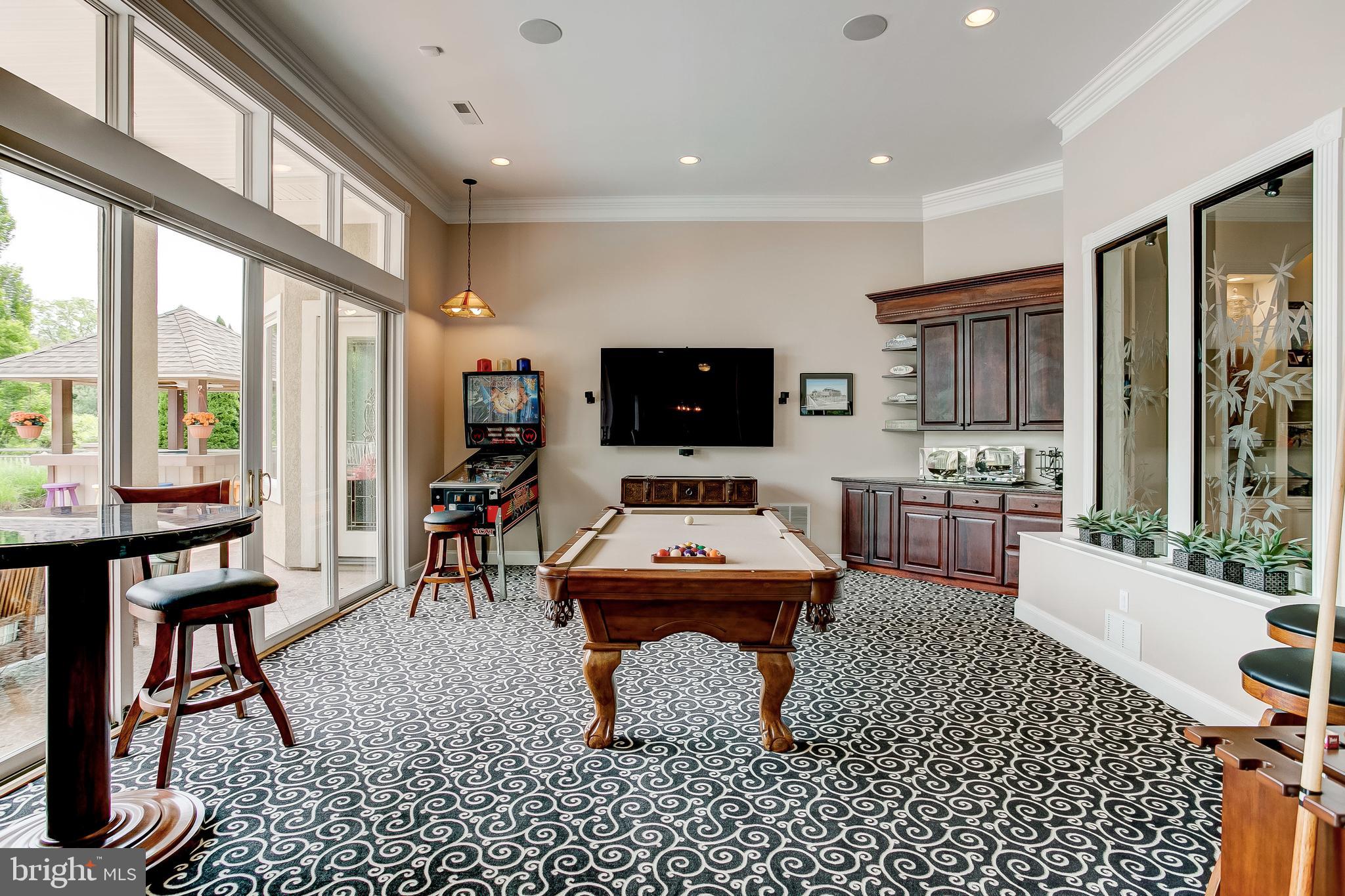 BOWLEYS QUARTERS - Residential