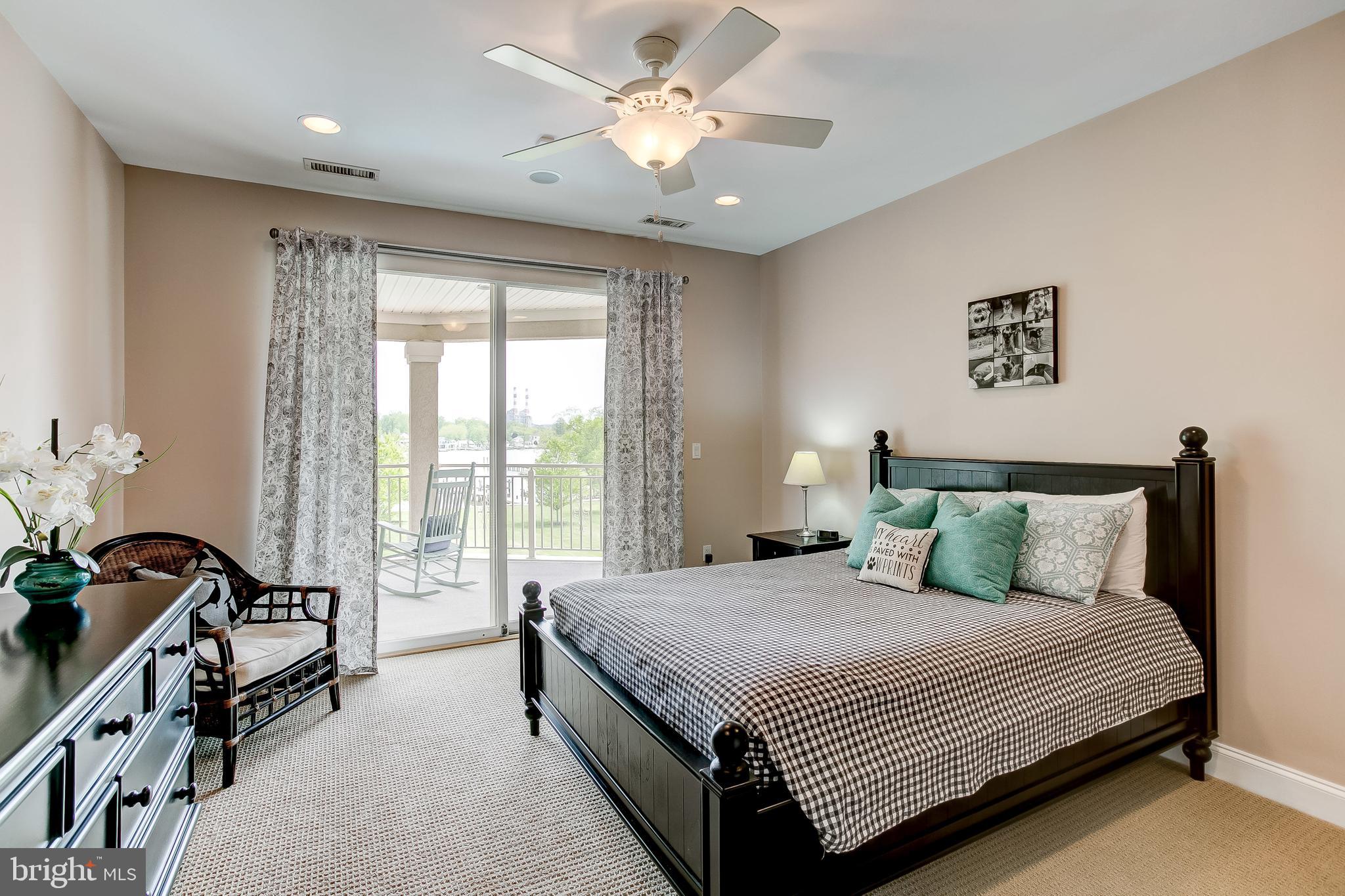 BOWLEYS QUARTERS - Residential