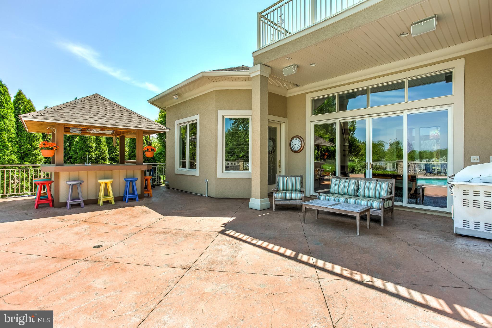 BOWLEYS QUARTERS - Residential