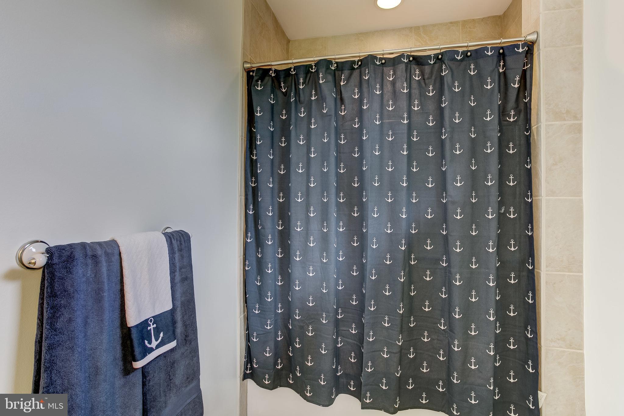 BOWLEYS QUARTERS - Residential