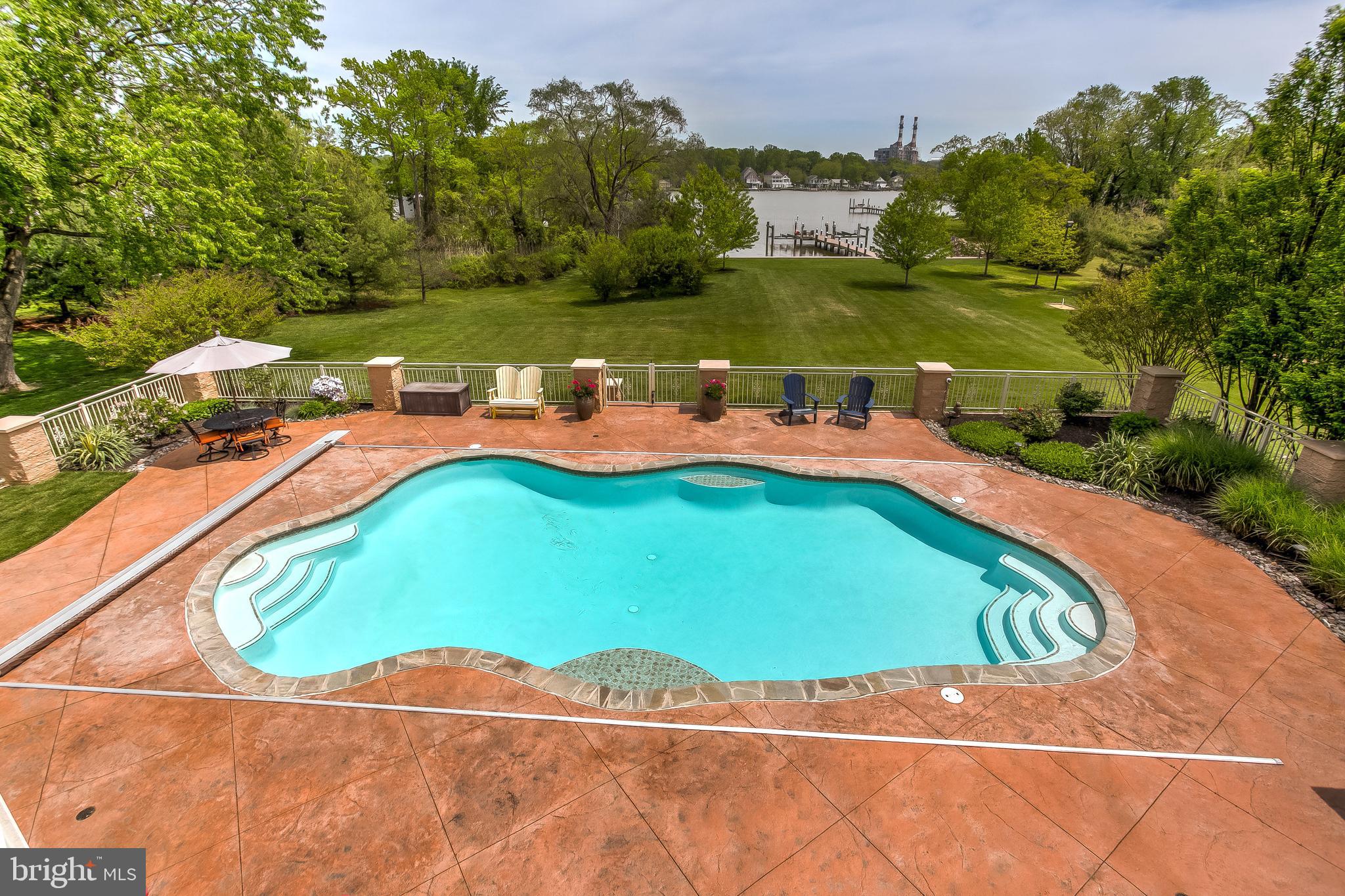 BOWLEYS QUARTERS - Residential
