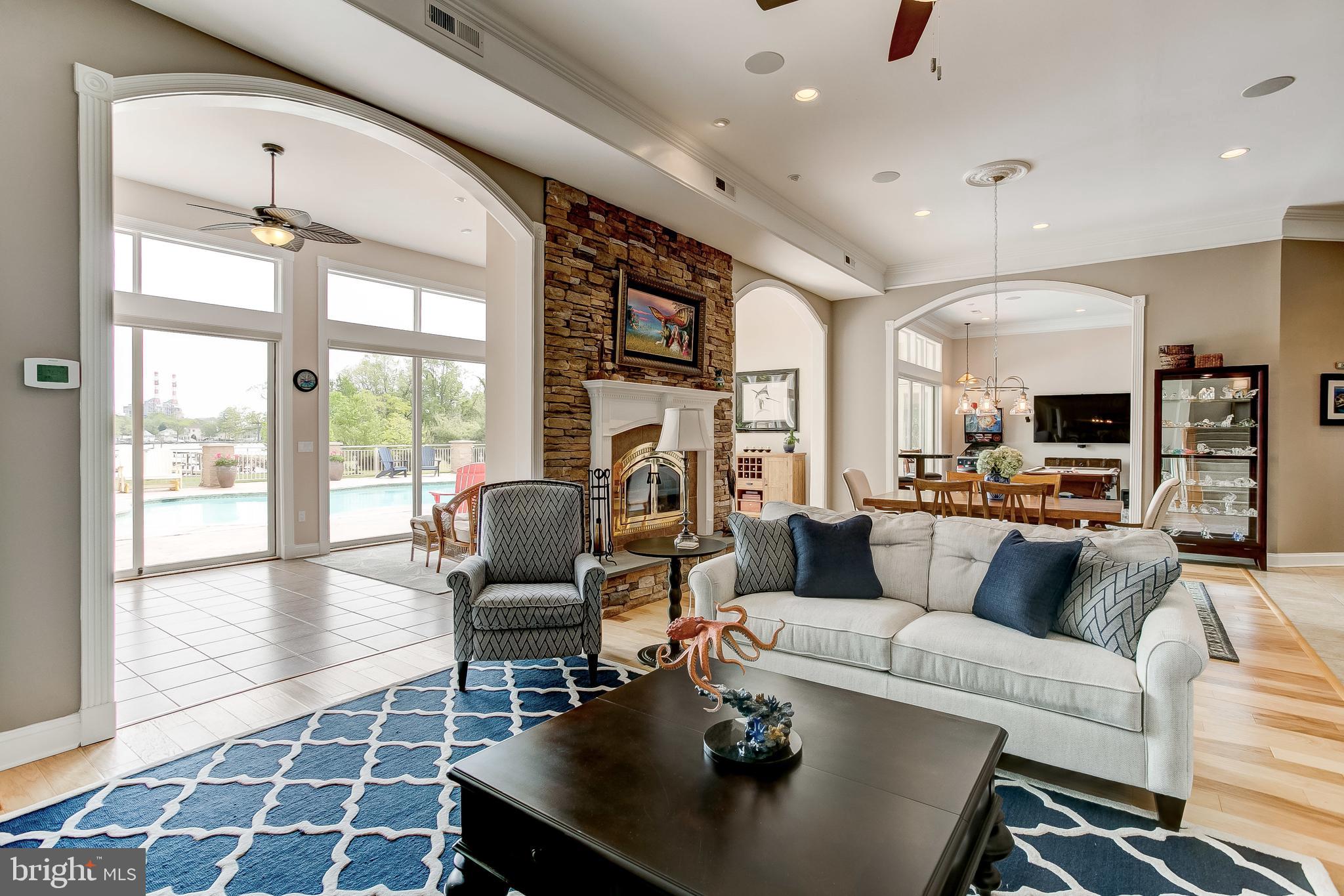 BOWLEYS QUARTERS - Residential