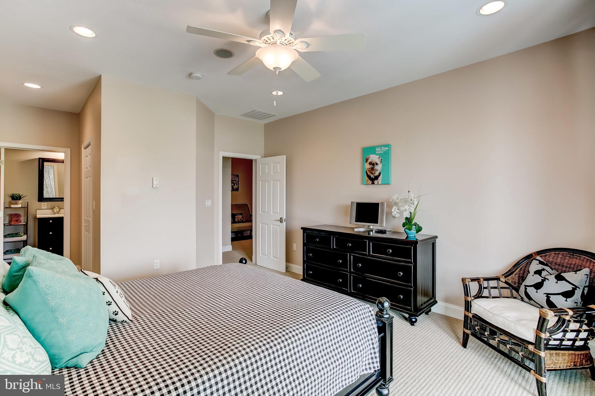 BOWLEYS QUARTERS - Residential