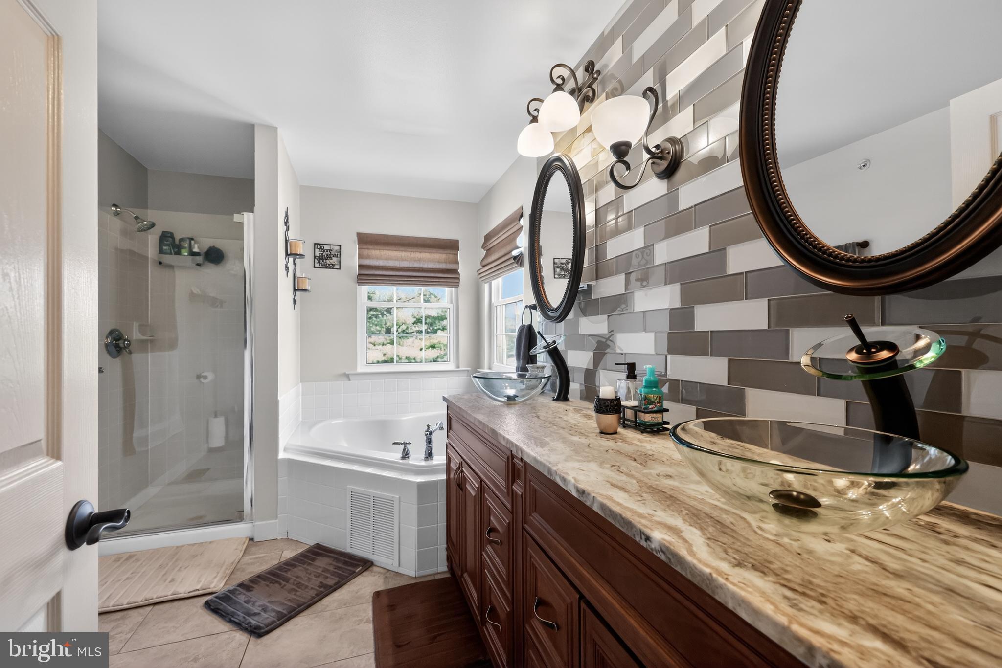 SOMERSET WALK - Residential
