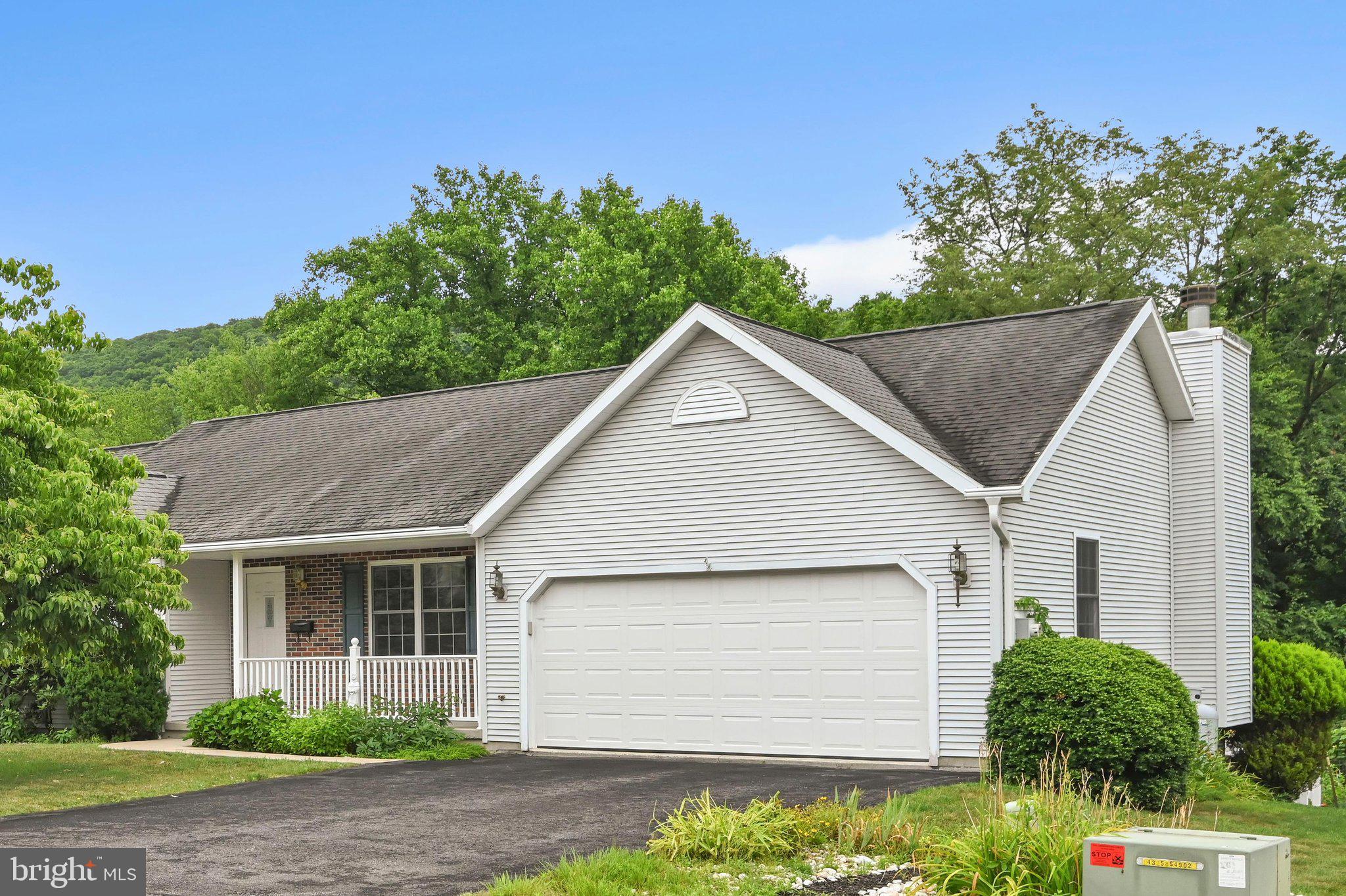 FOREST HILLS - Residential