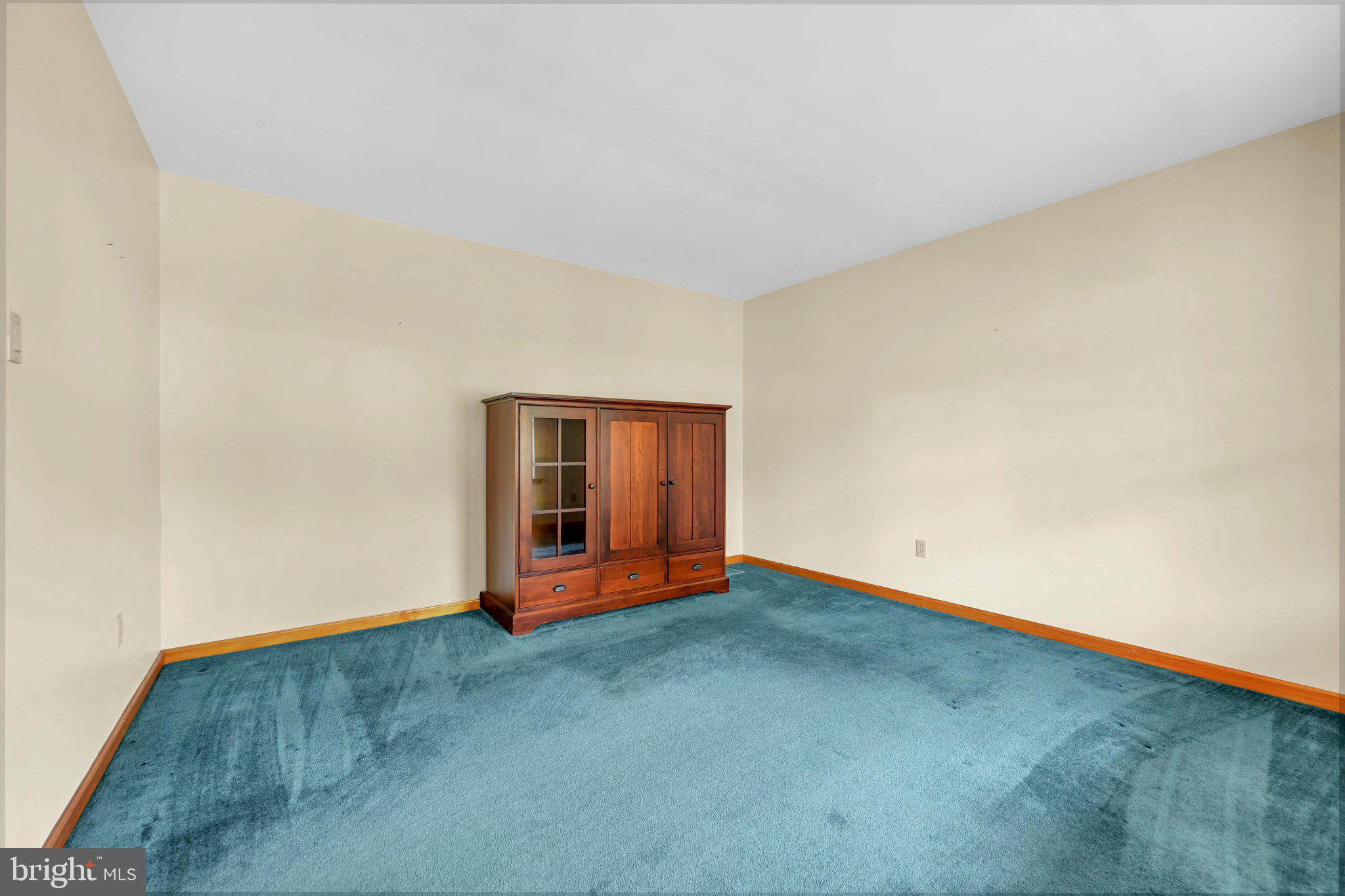 FOREST HILLS - Residential