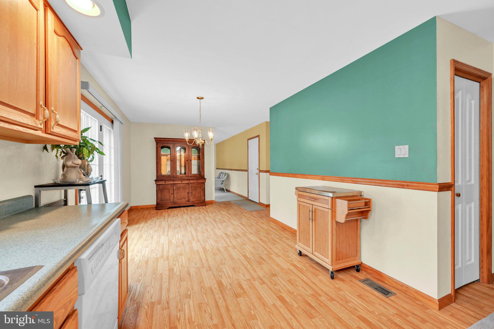 FOREST HILLS - Residential