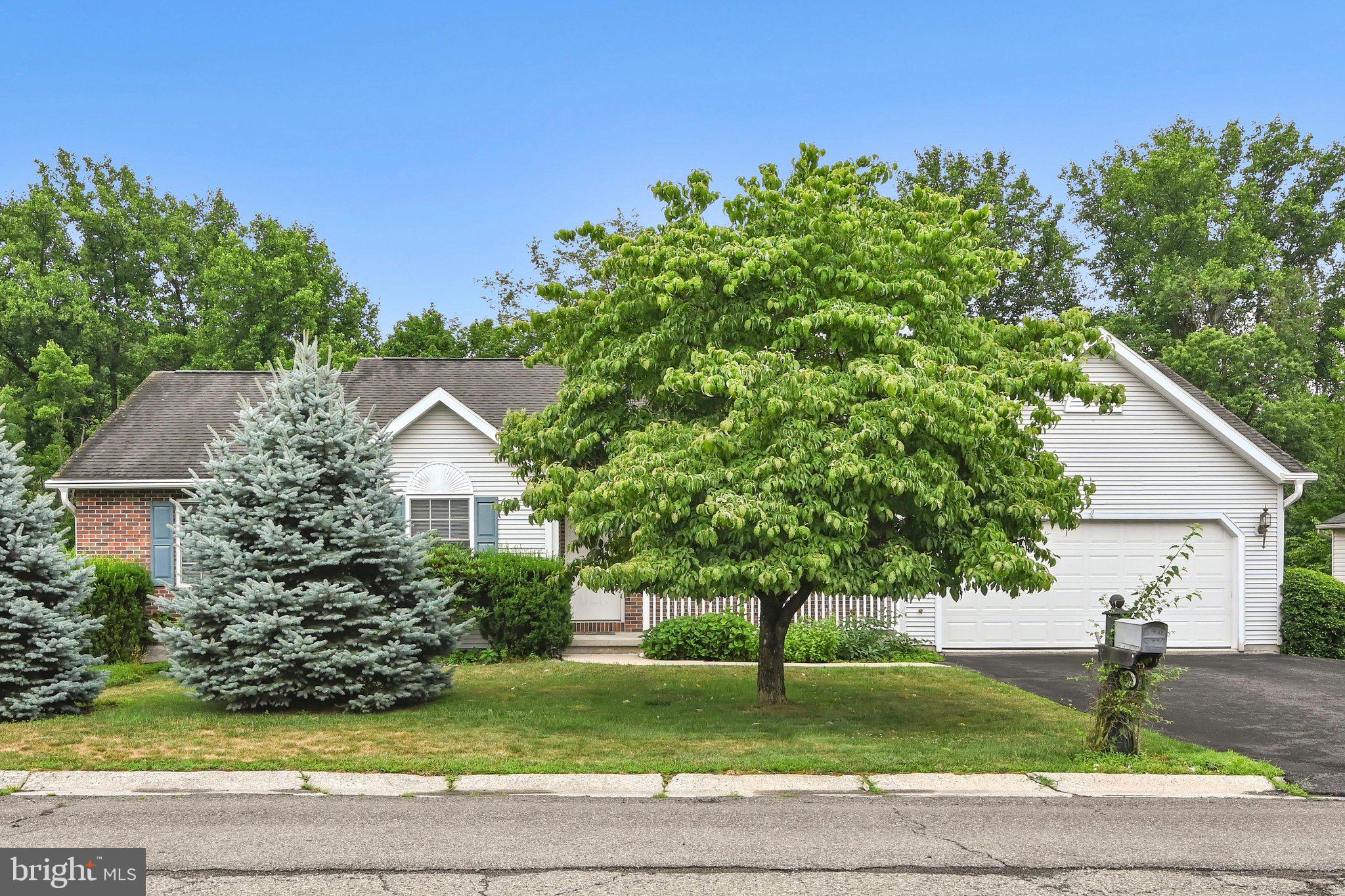 FOREST HILLS - Residential