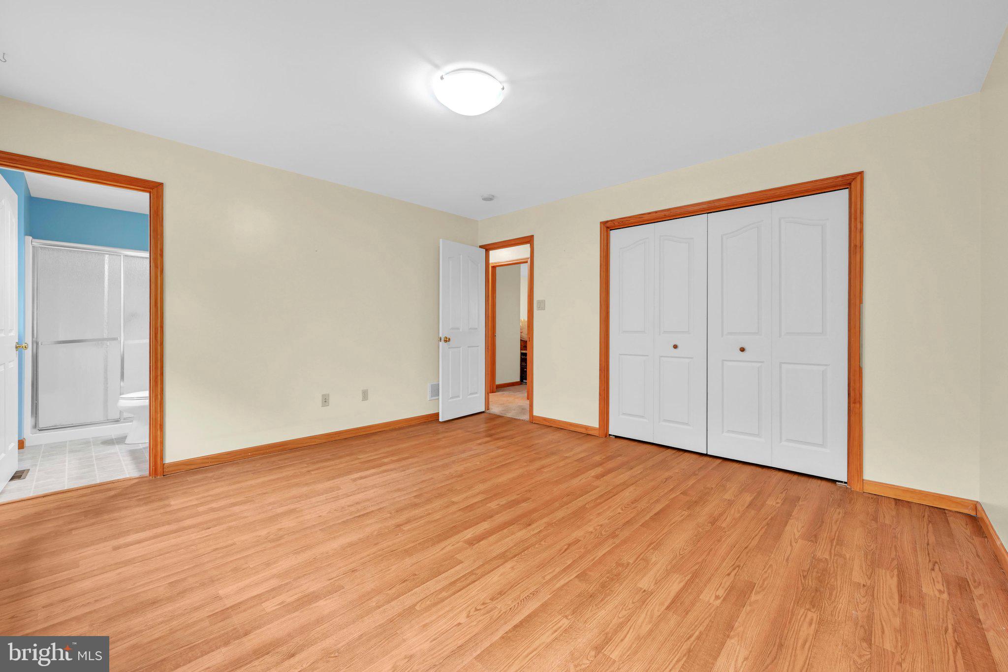 FOREST HILLS - Residential