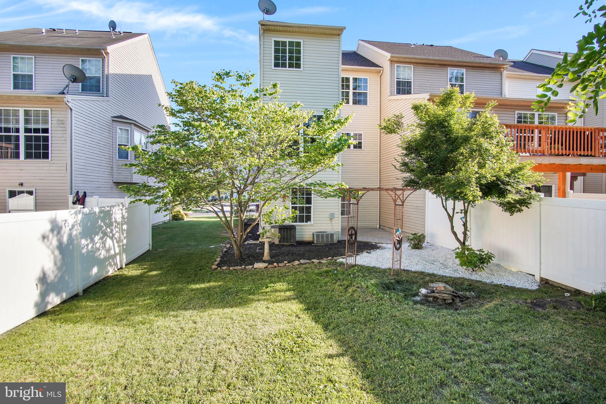 COUNTRY RIDGE - Residential