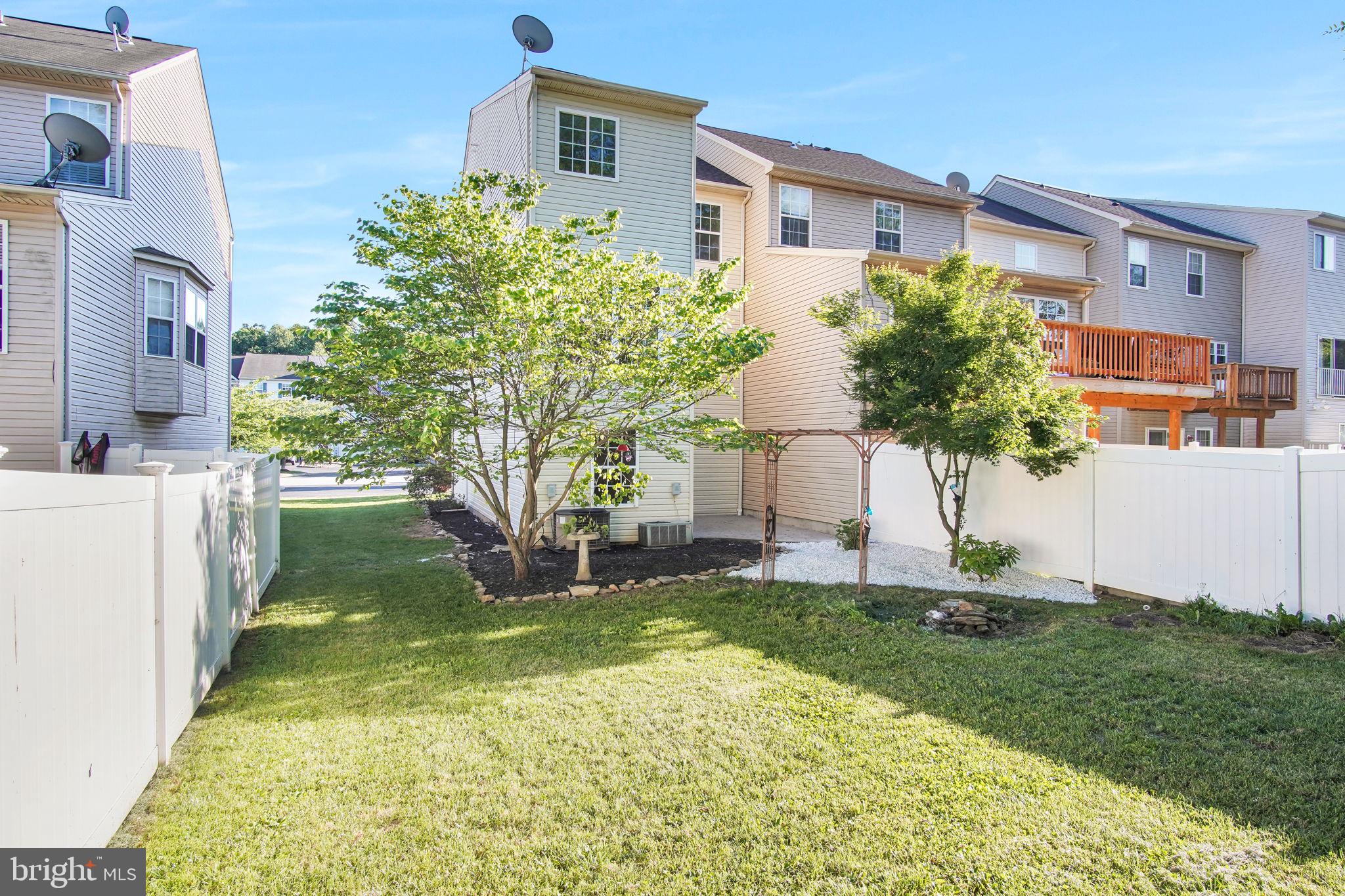 COUNTRY RIDGE - Residential