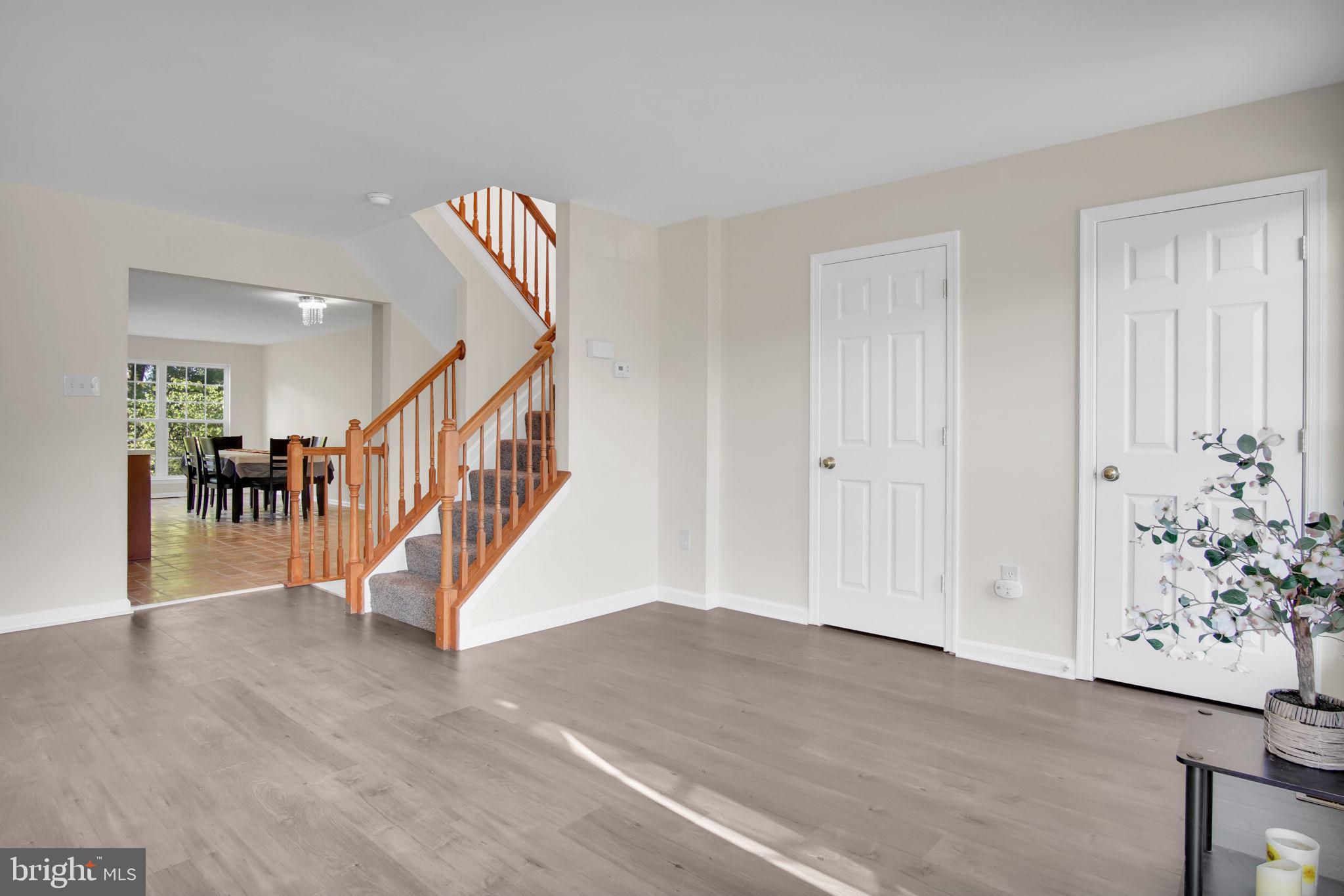 COUNTRY RIDGE - Residential
