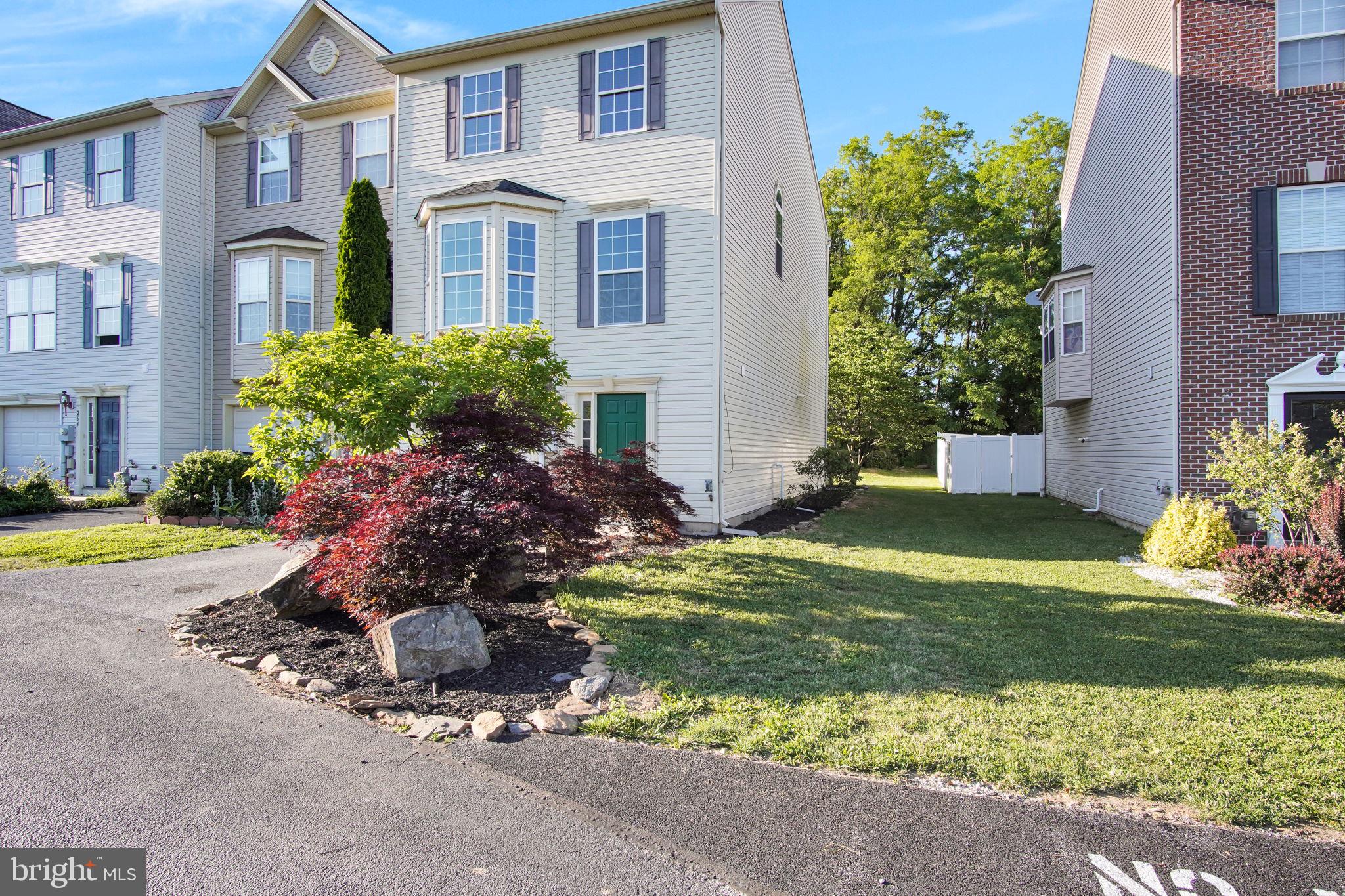 COUNTRY RIDGE - Residential