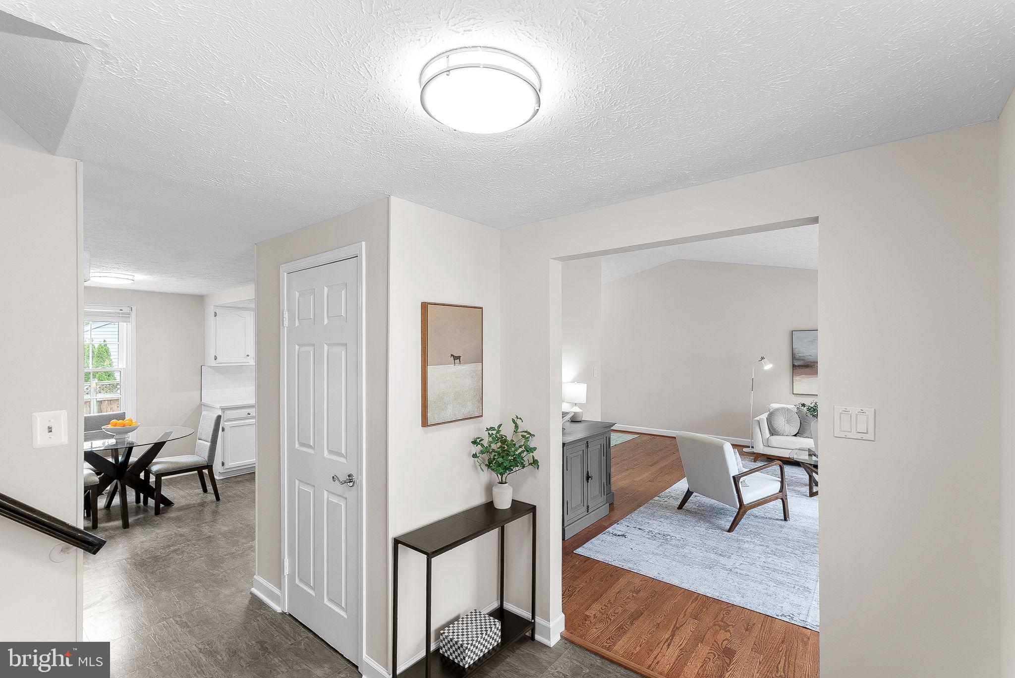 LONGWOOD KNOLLS - Residential
