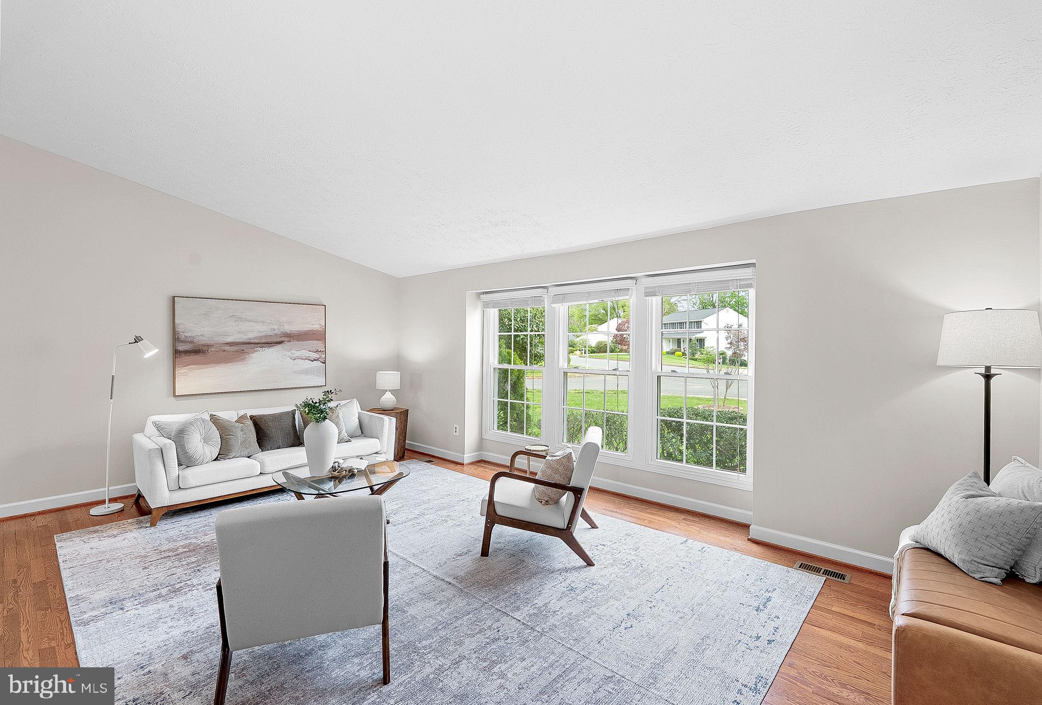 LONGWOOD KNOLLS - Residential