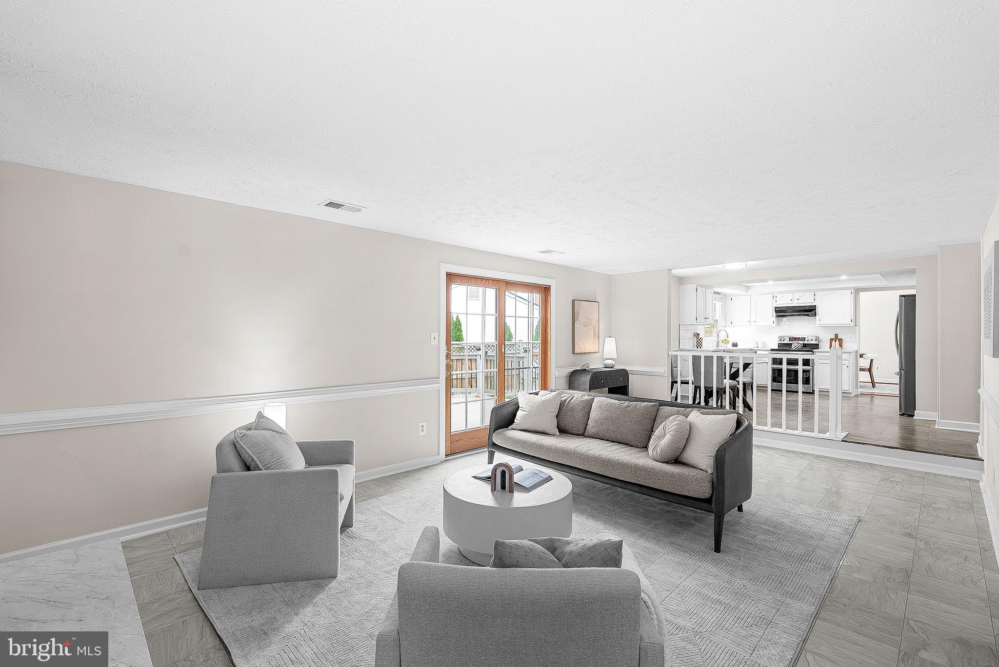 LONGWOOD KNOLLS - Residential