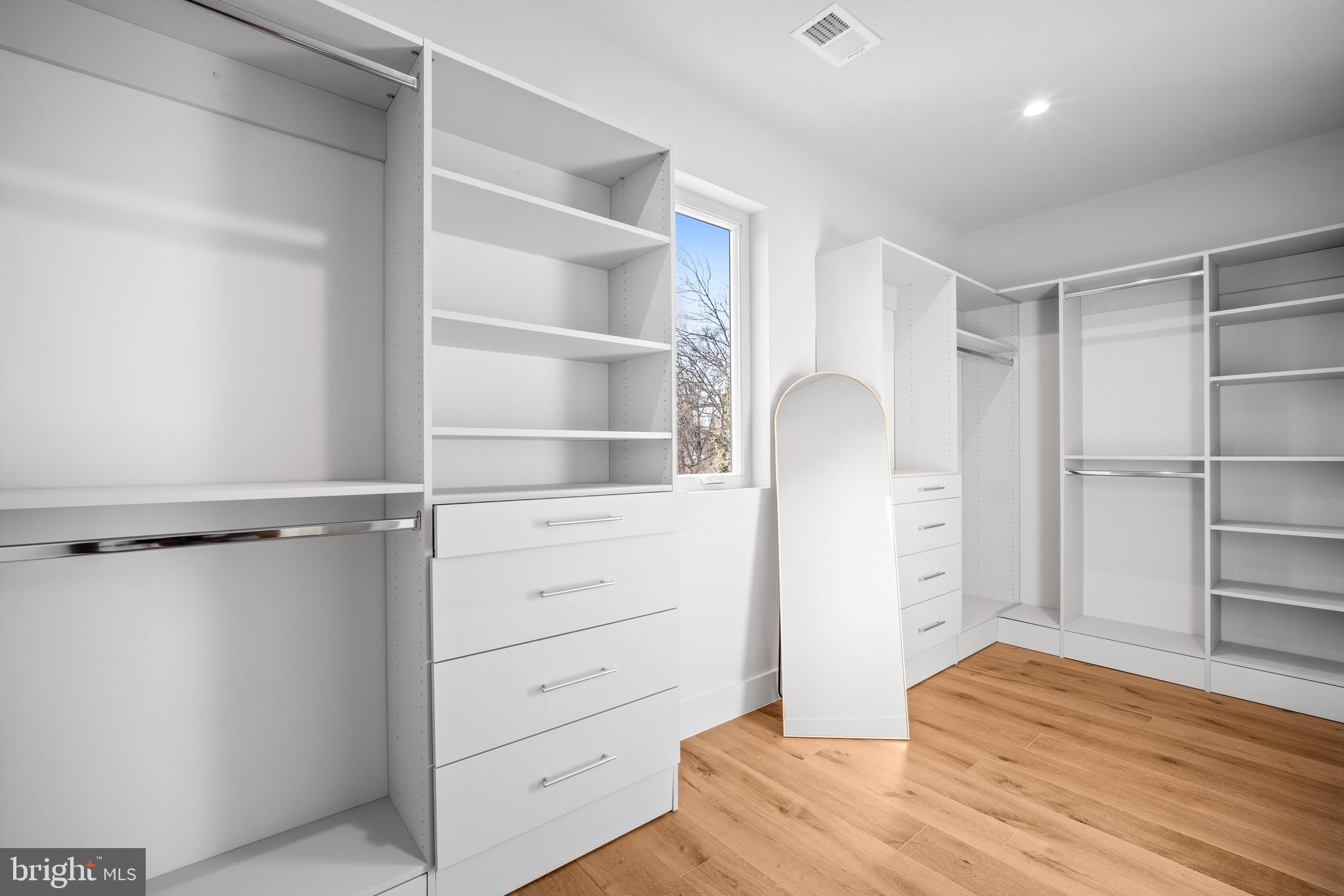 DANA HEIGHTS - Residential